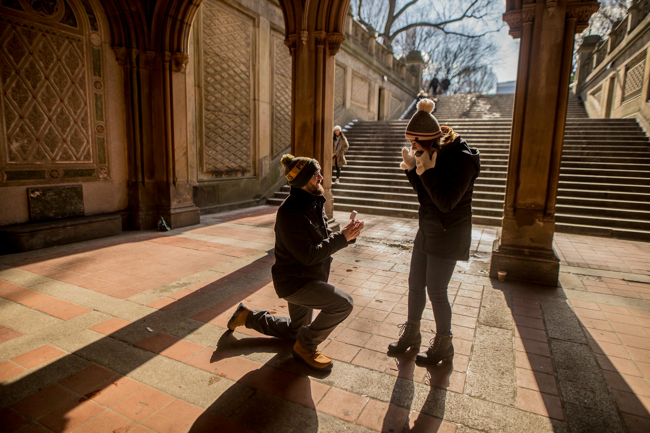 A proposal in a city | Source: Pexels