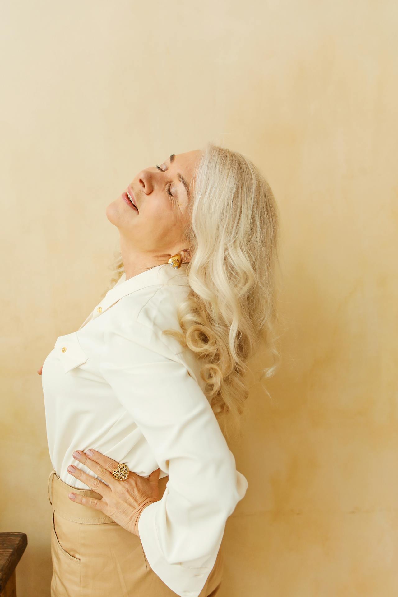 A woman with her hands on her hip | Source: Pexels