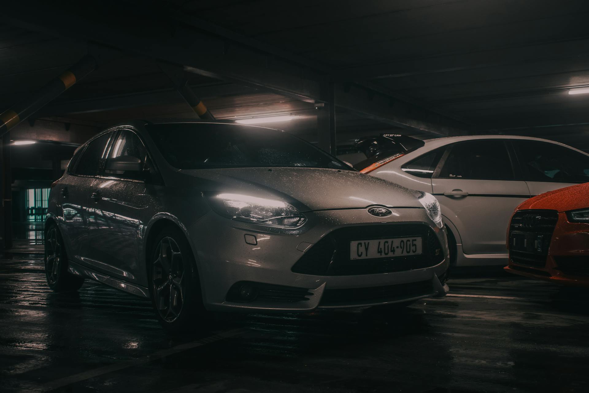 Cars in a parking lot | Source: Pexels