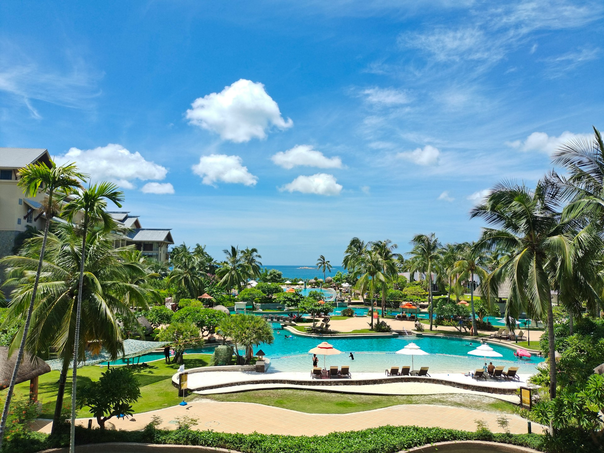 A stunning tropical resort | Source: Unsplash