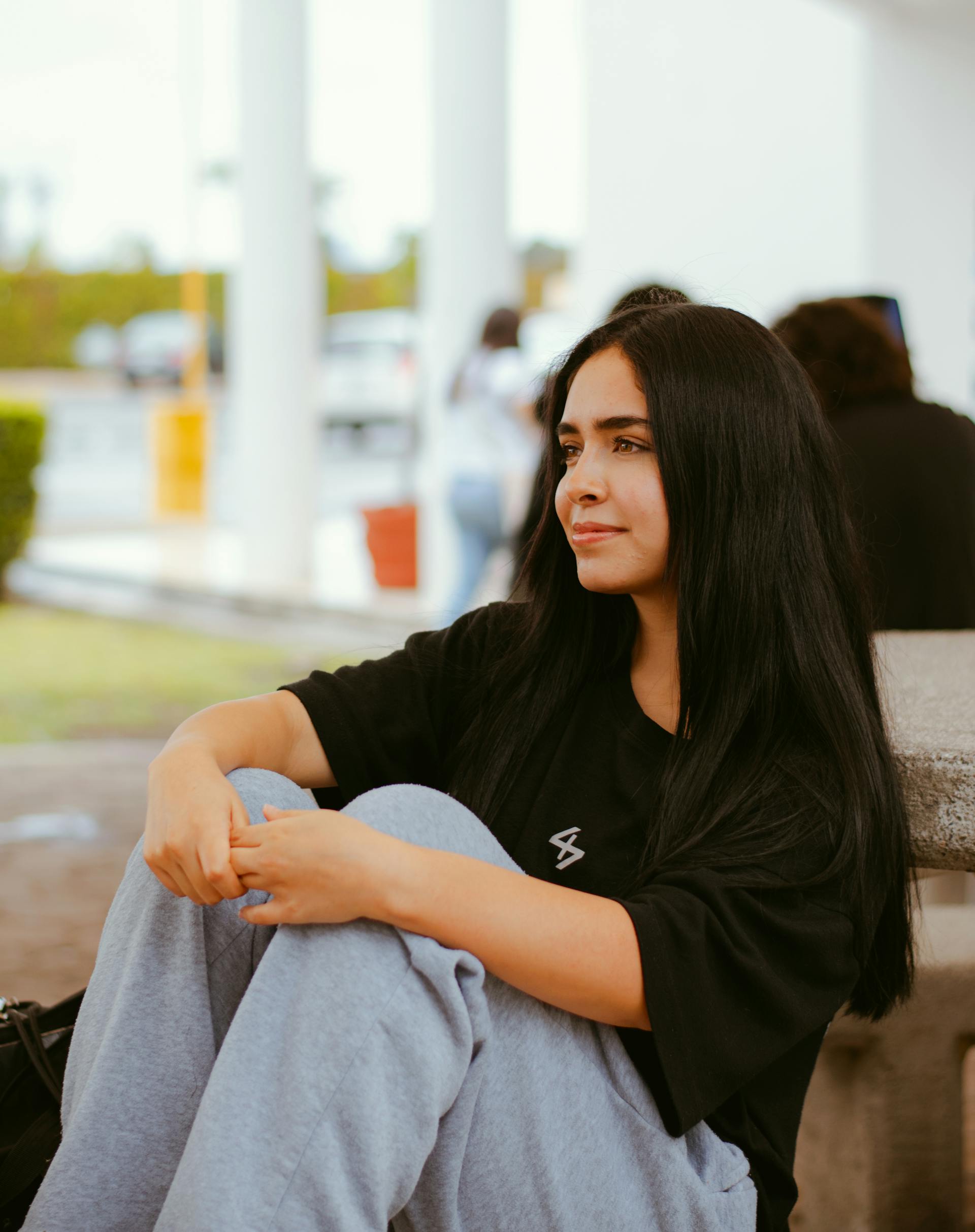 A thoughtful woman | Source: Pexels