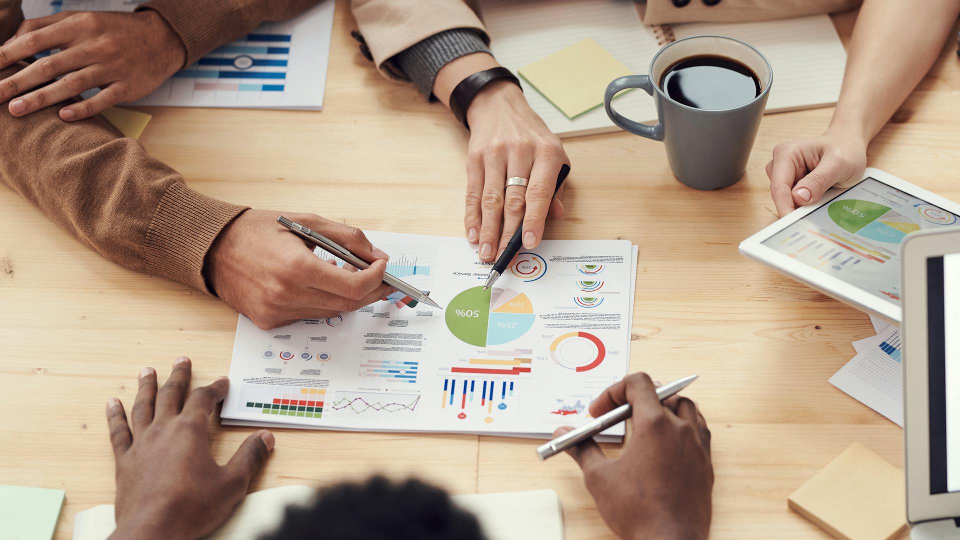 People in a meeting | Source: Pexels