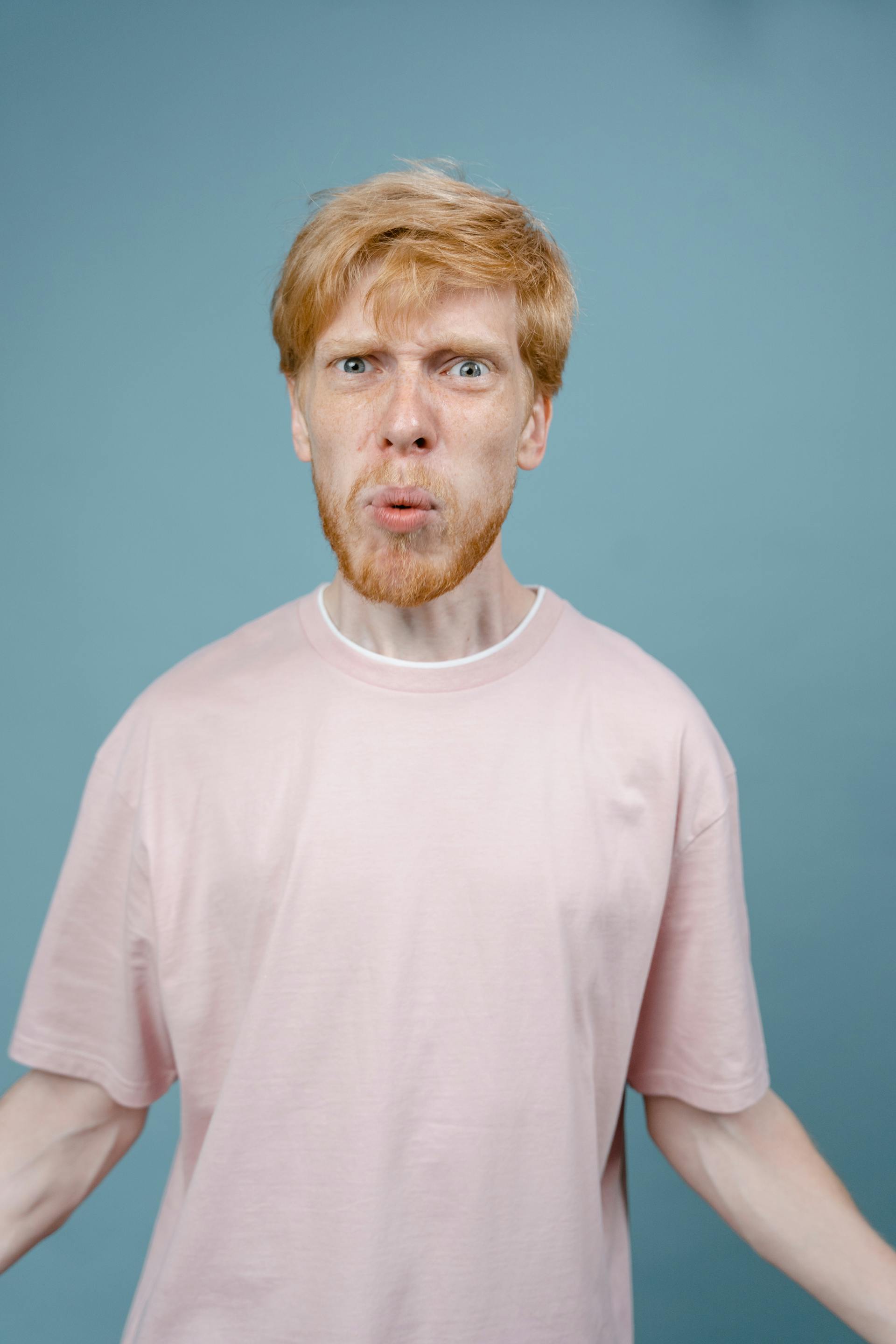 An annoyed-looking man | Source: Pexels
