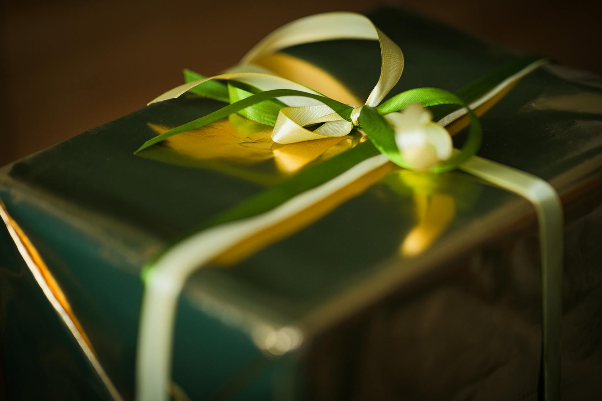 A close-up shot of a gift | Source: Pexels