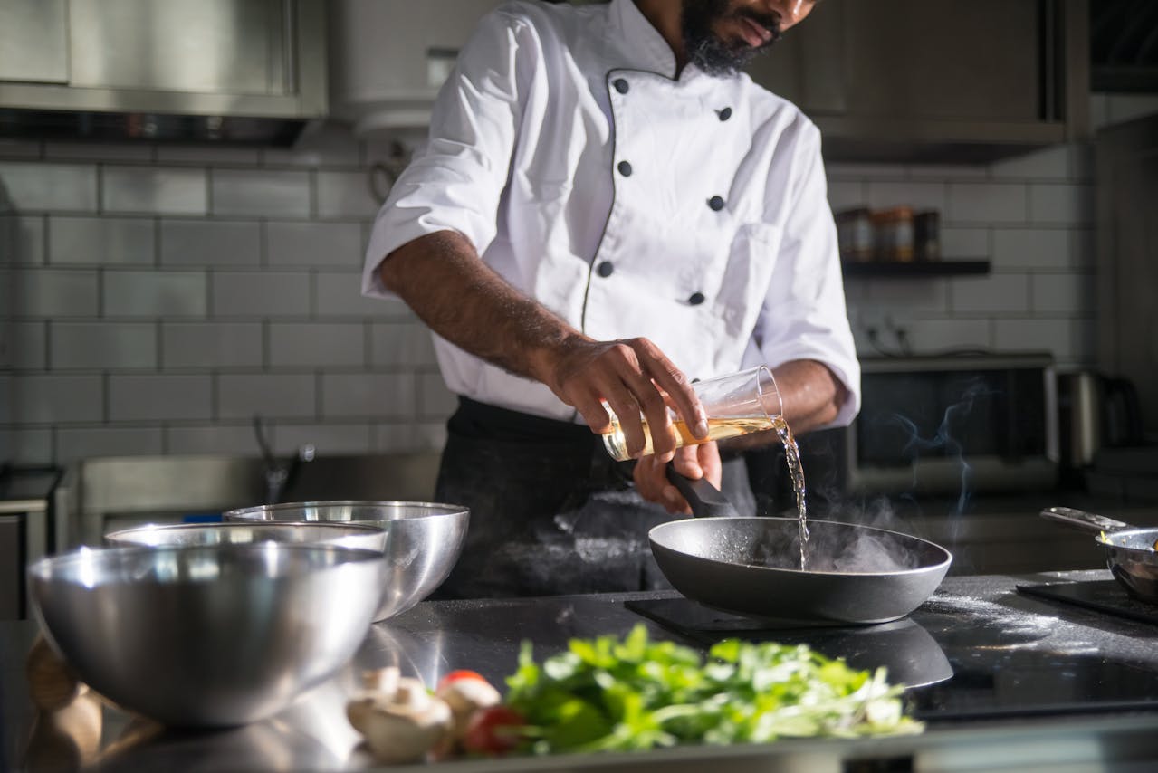 A chef in the kitchen | Source: Pexels