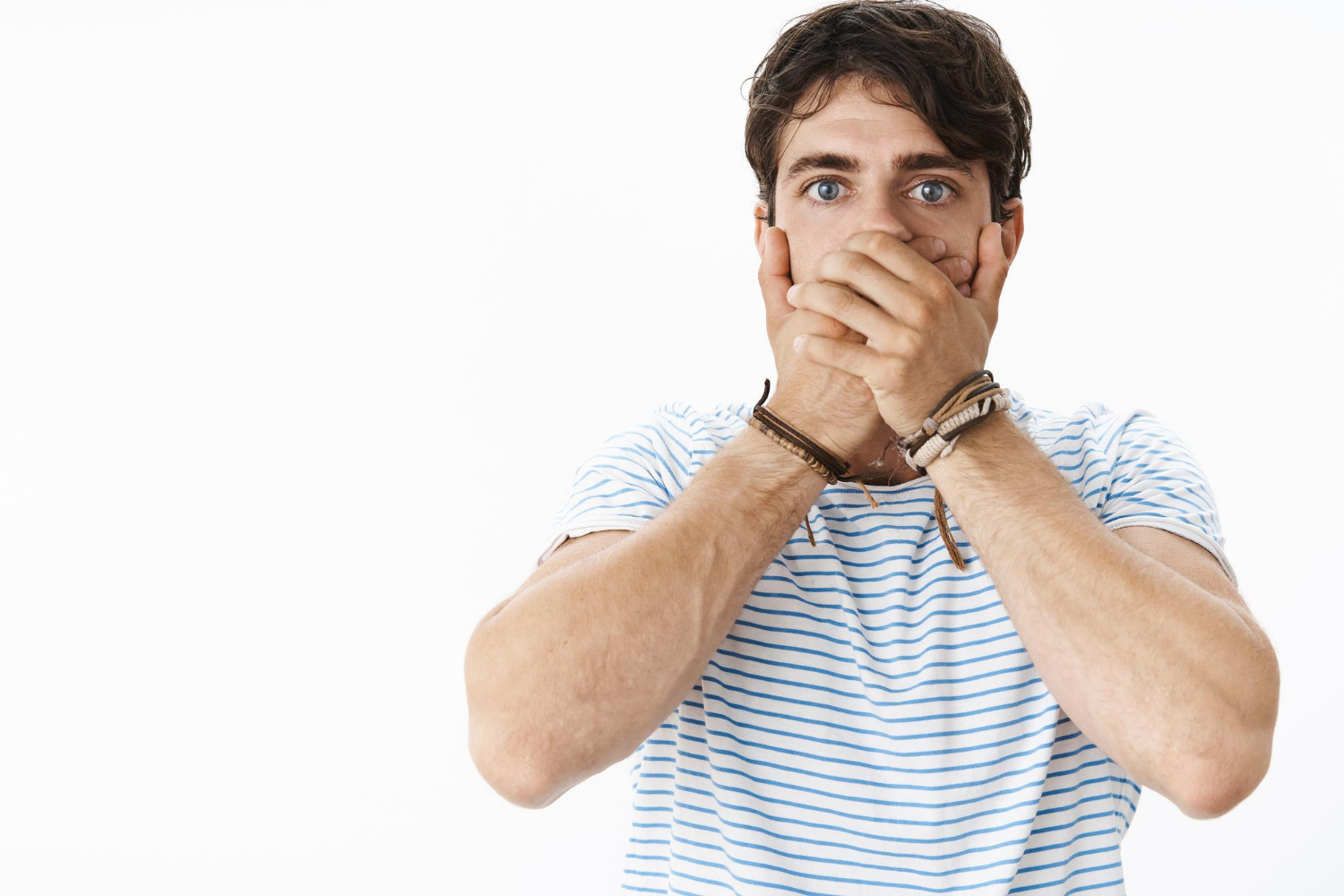 A startled man | Source: Freepik