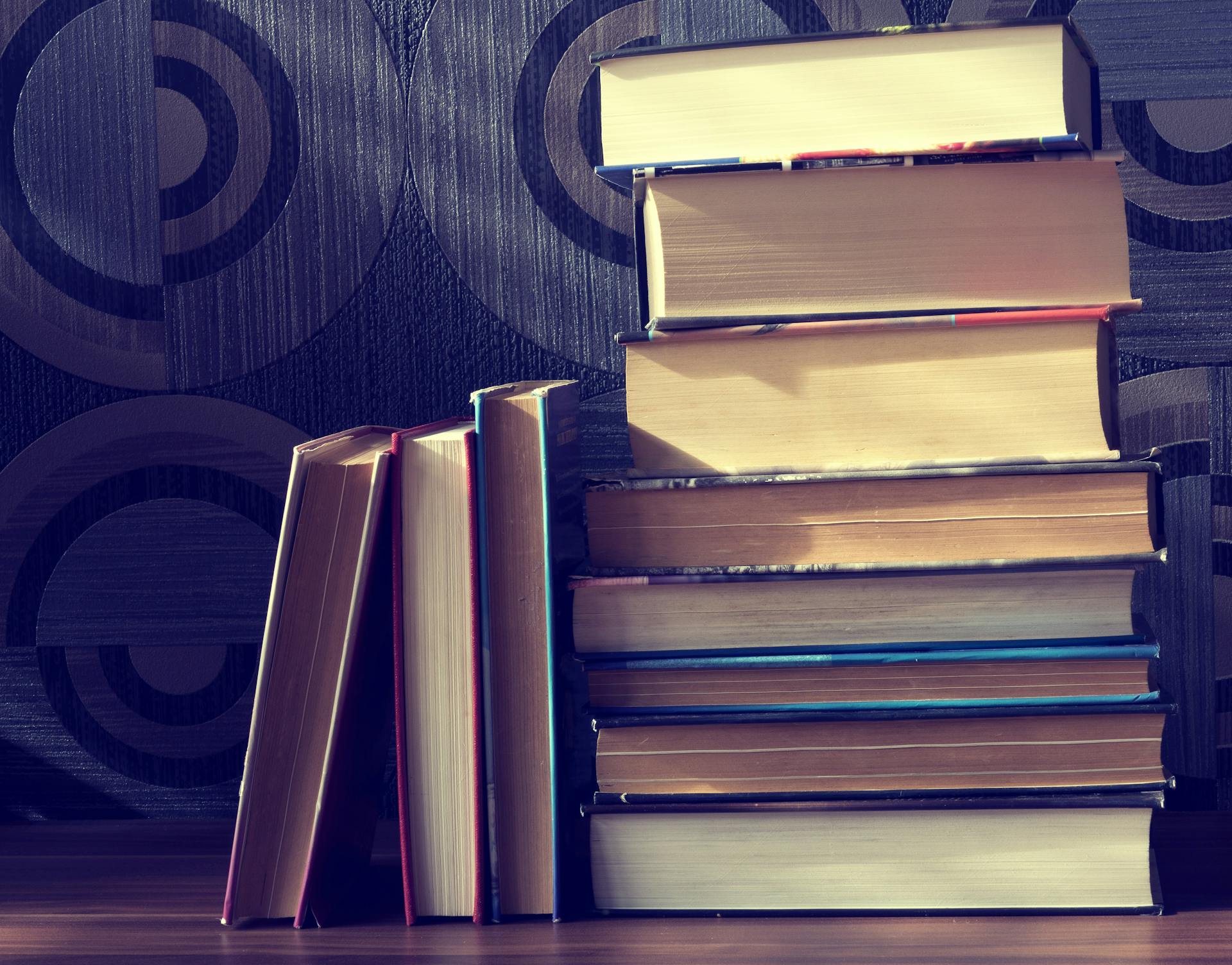 A pile of books | Source: Pexels