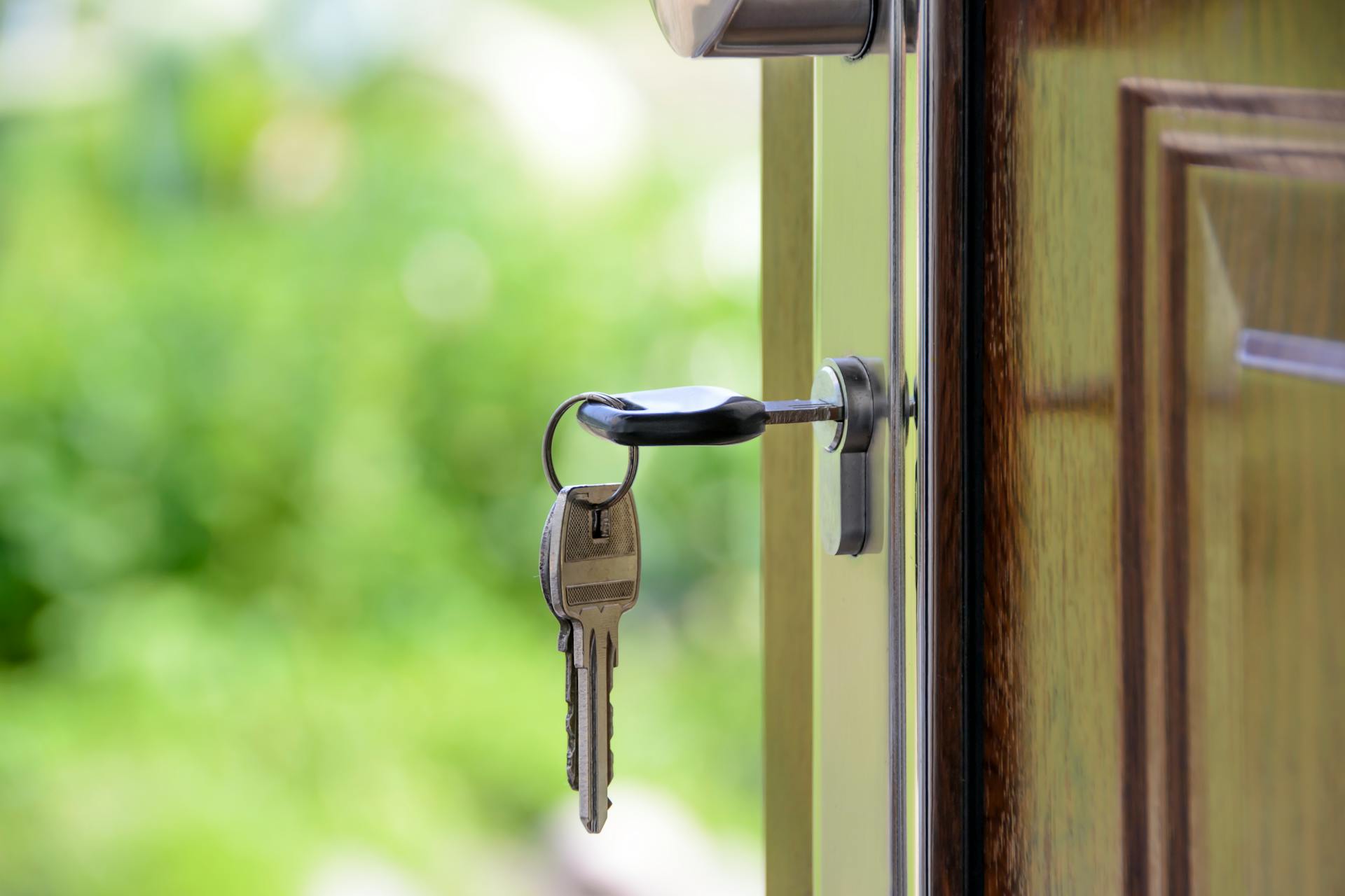 A close-up shot of an open door | Source: Pexels