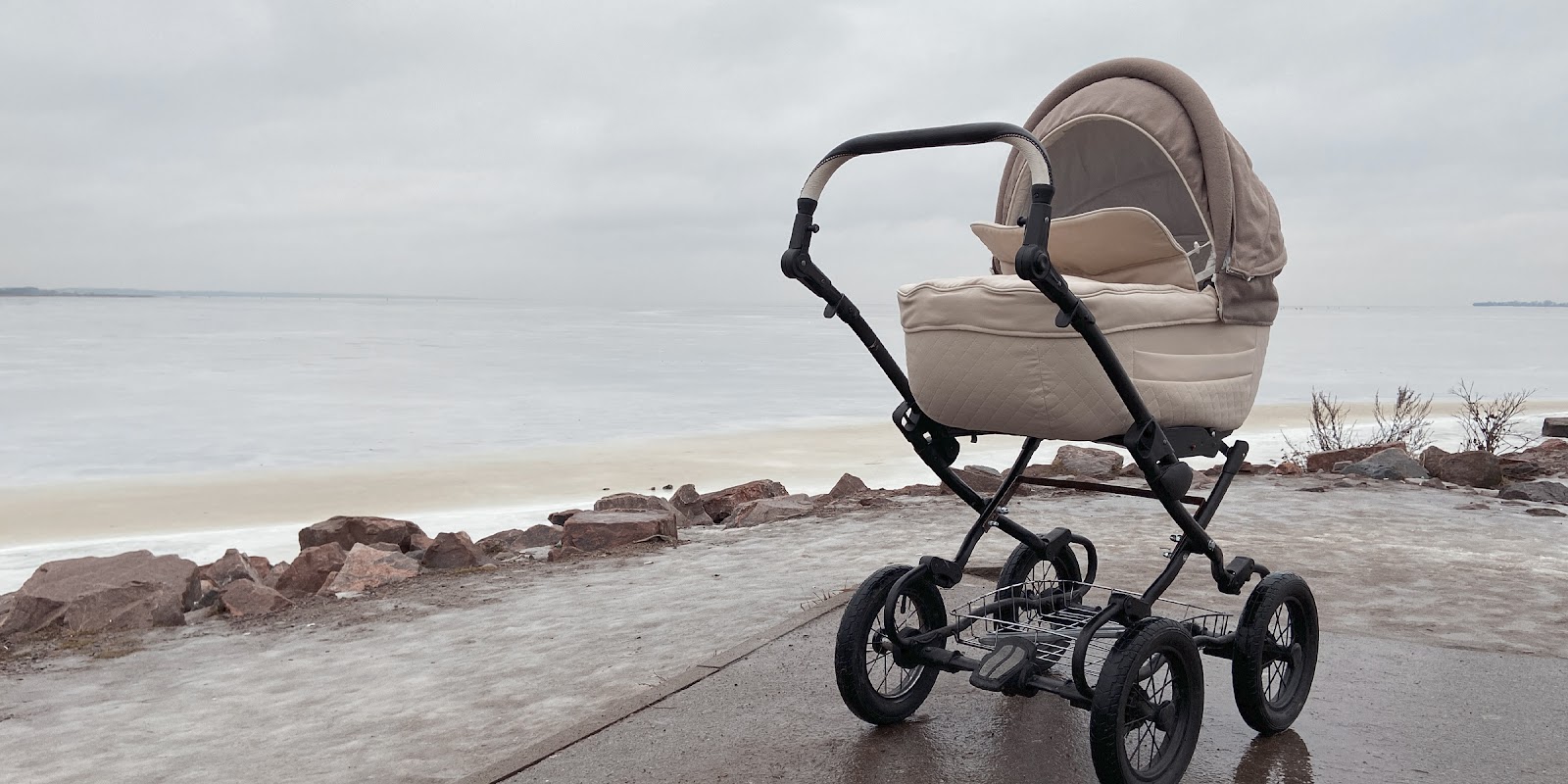 A stroller | Source: Shutterstock