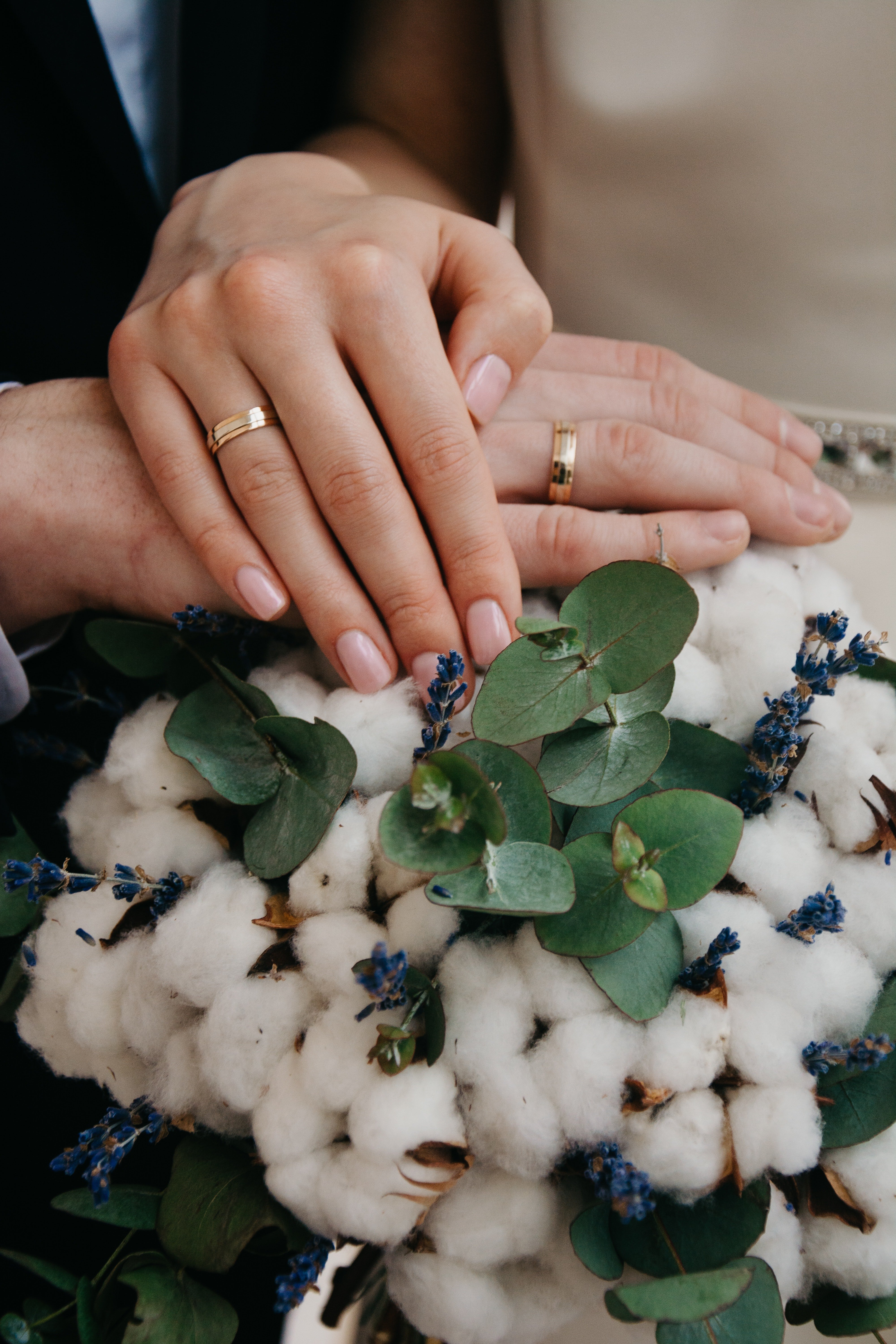 I held Tom's hand in love rather than fear | Photo: Pexels