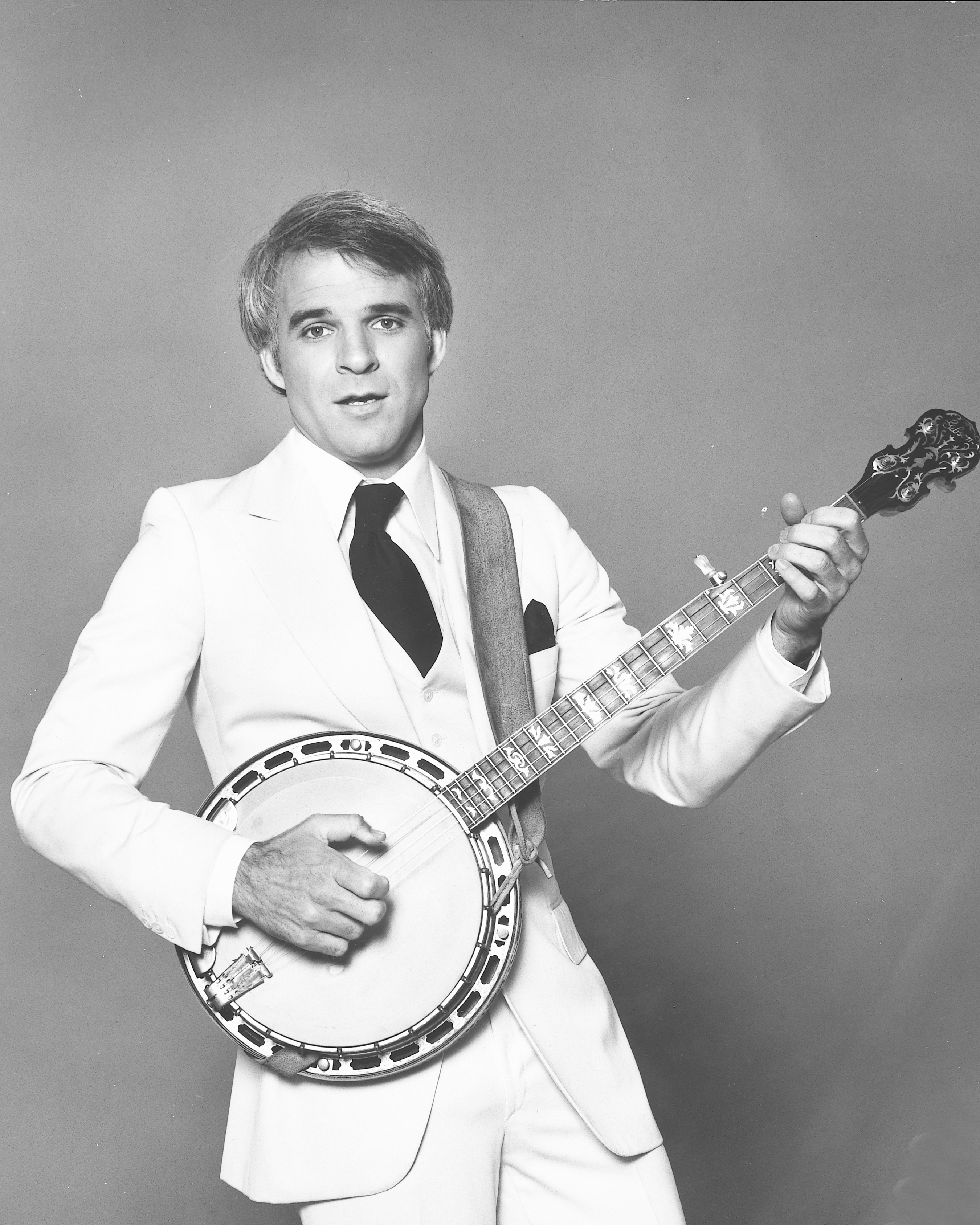 Steve Martin with his banjo, circa 1989 | Source: Getty Images