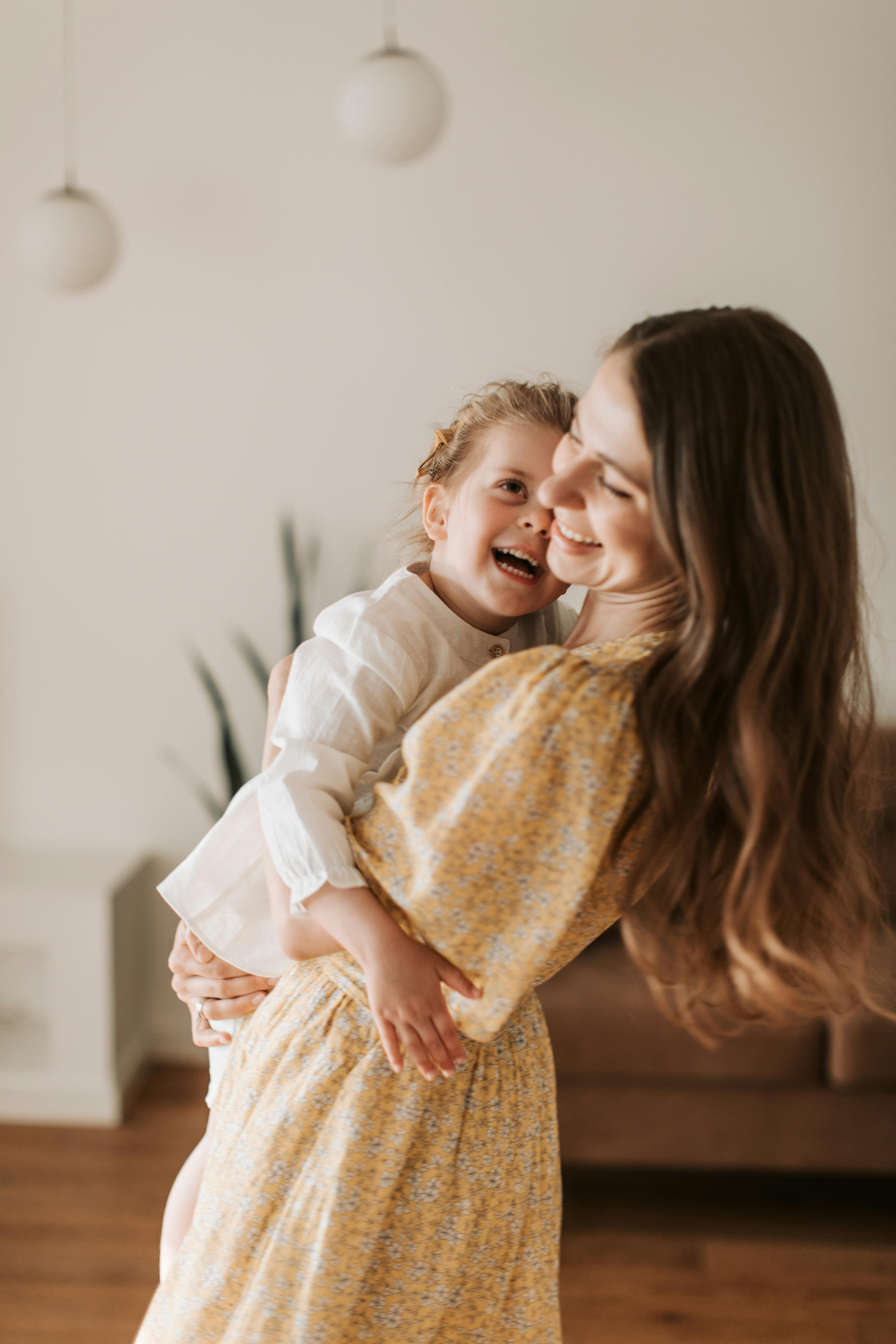 A happy mother and child | Source: Pexels