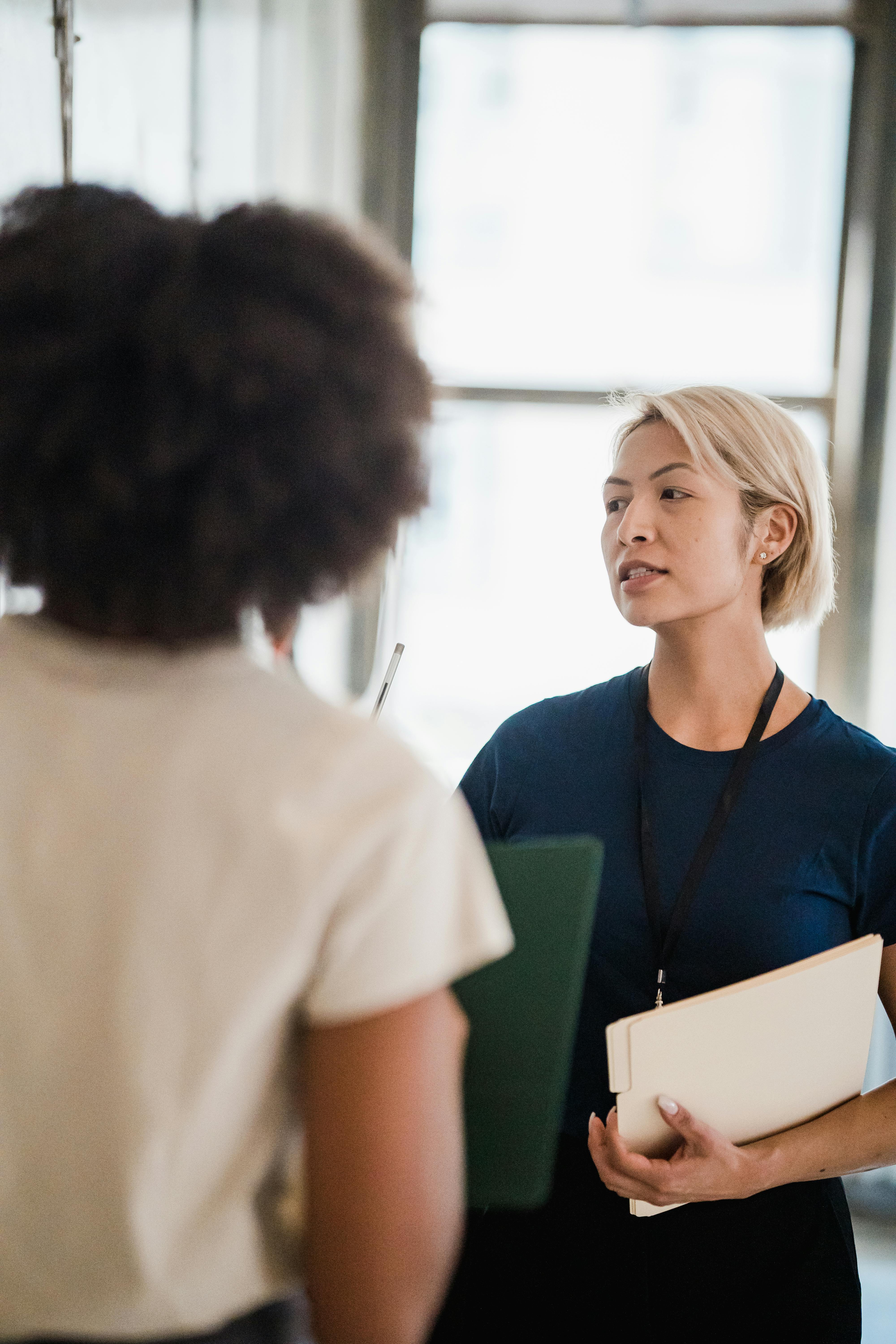 Women in a meeting | Source: Pexels