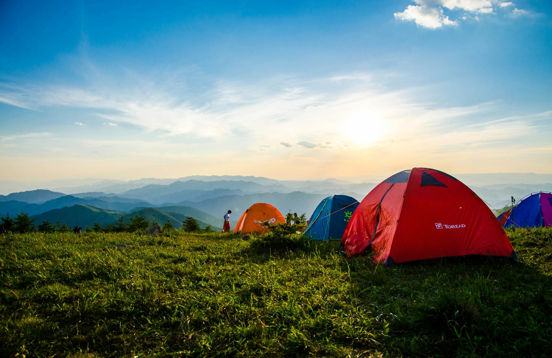 Camps near mountains | Source: Pexels