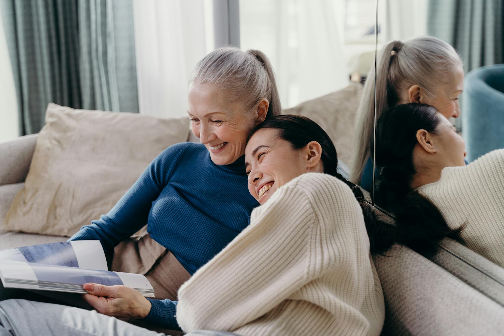 Mother and daughter | Source: Pexels