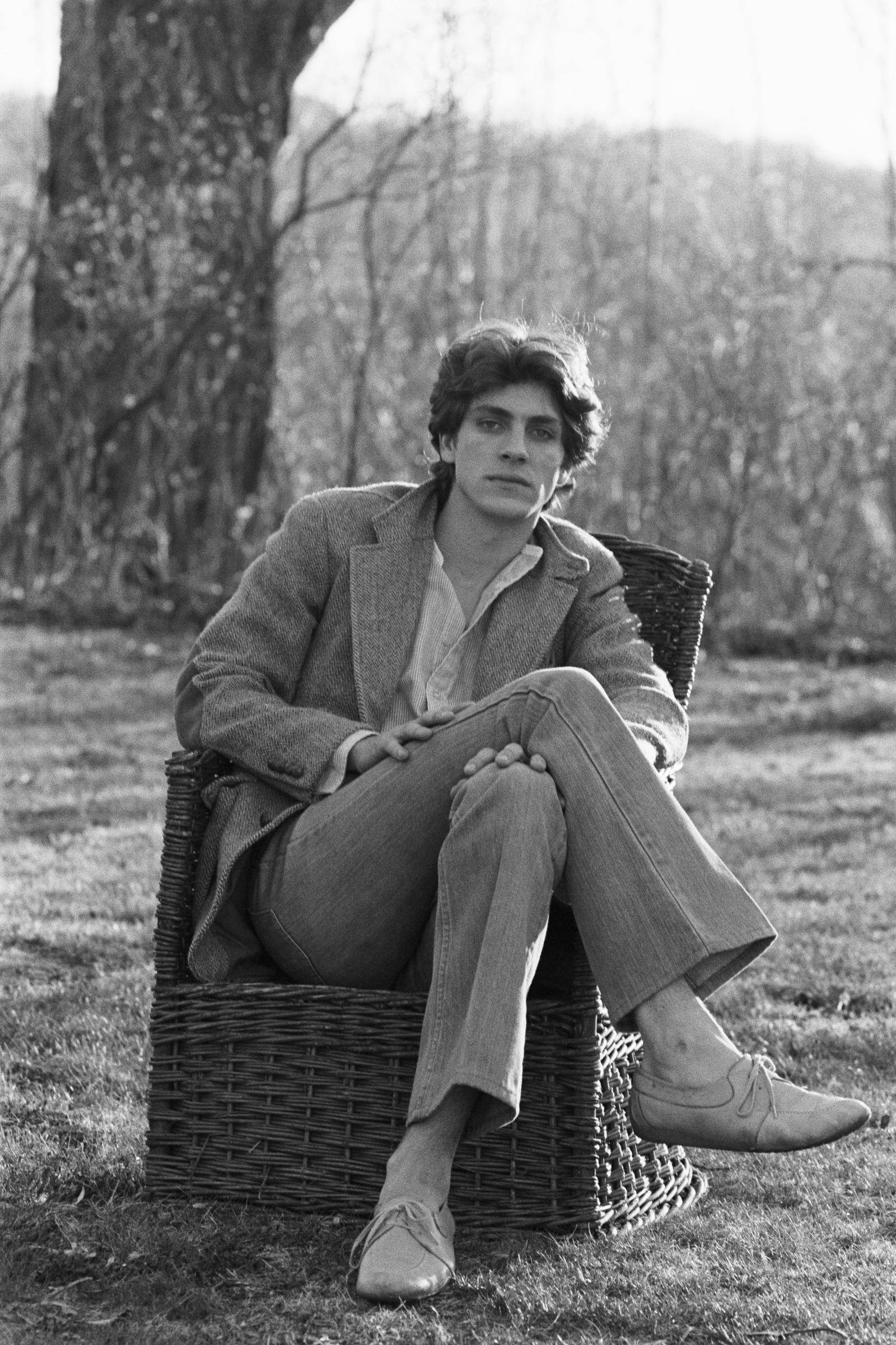 The actor posing in a black-and-white photo in 1981. | Source: Getty Images