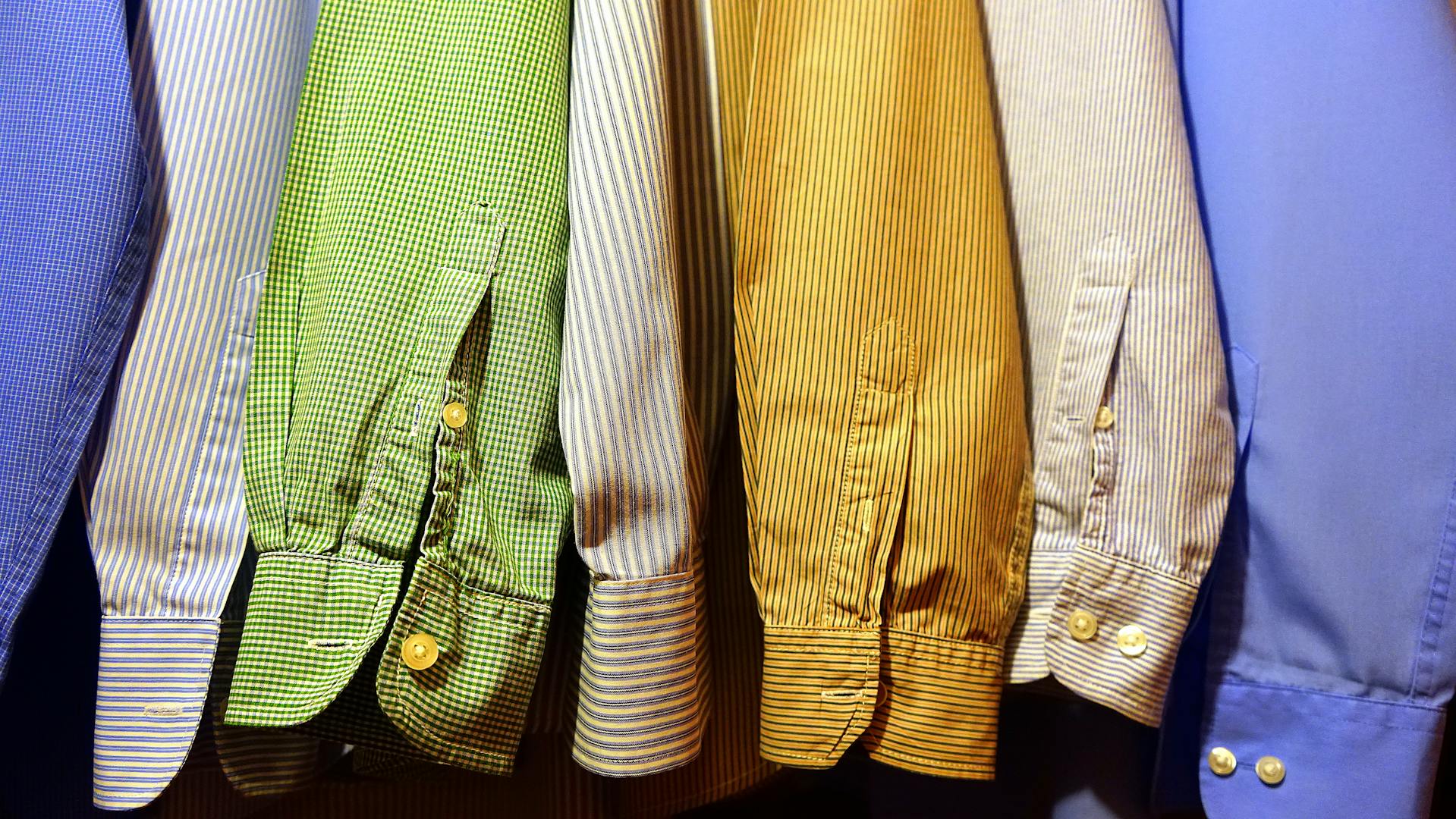 Shirts hanging in a closet | Source: Pexels