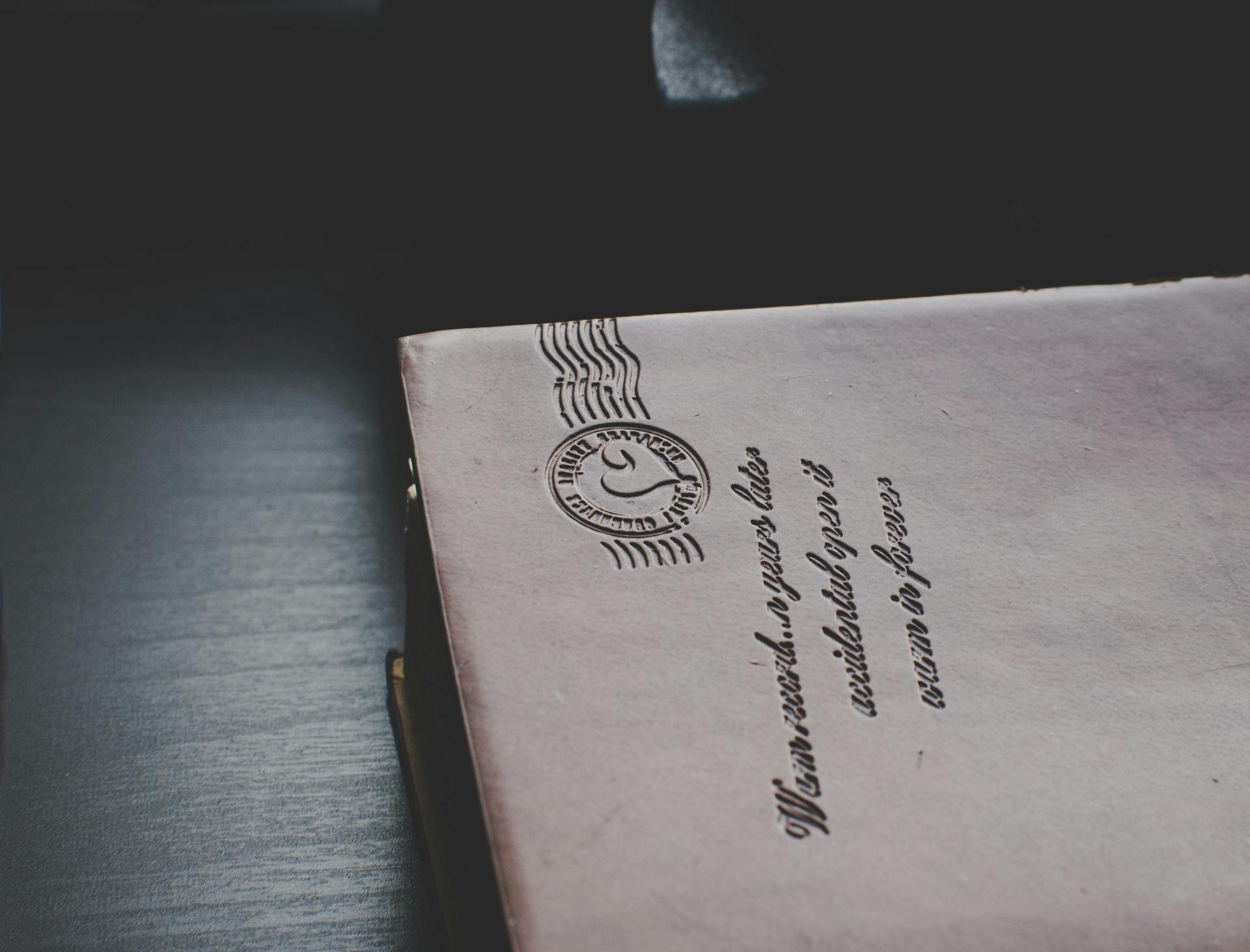 A vintage letter with a postmark and handwritten text | Source: Pexels