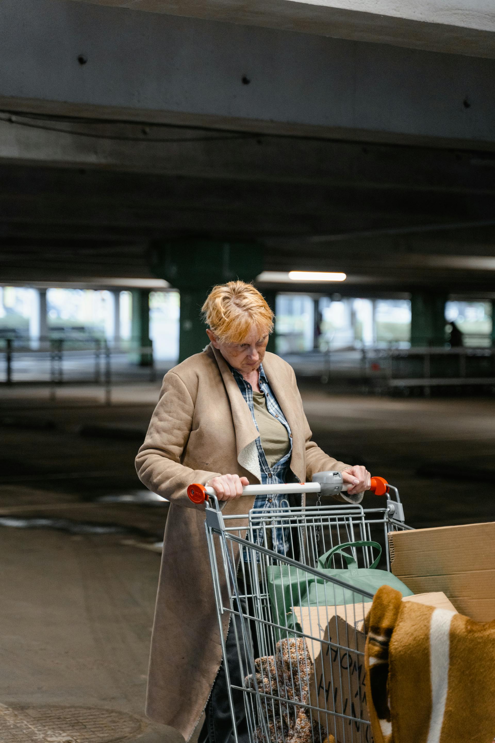 Une femme sans-abri | Source : Pexels