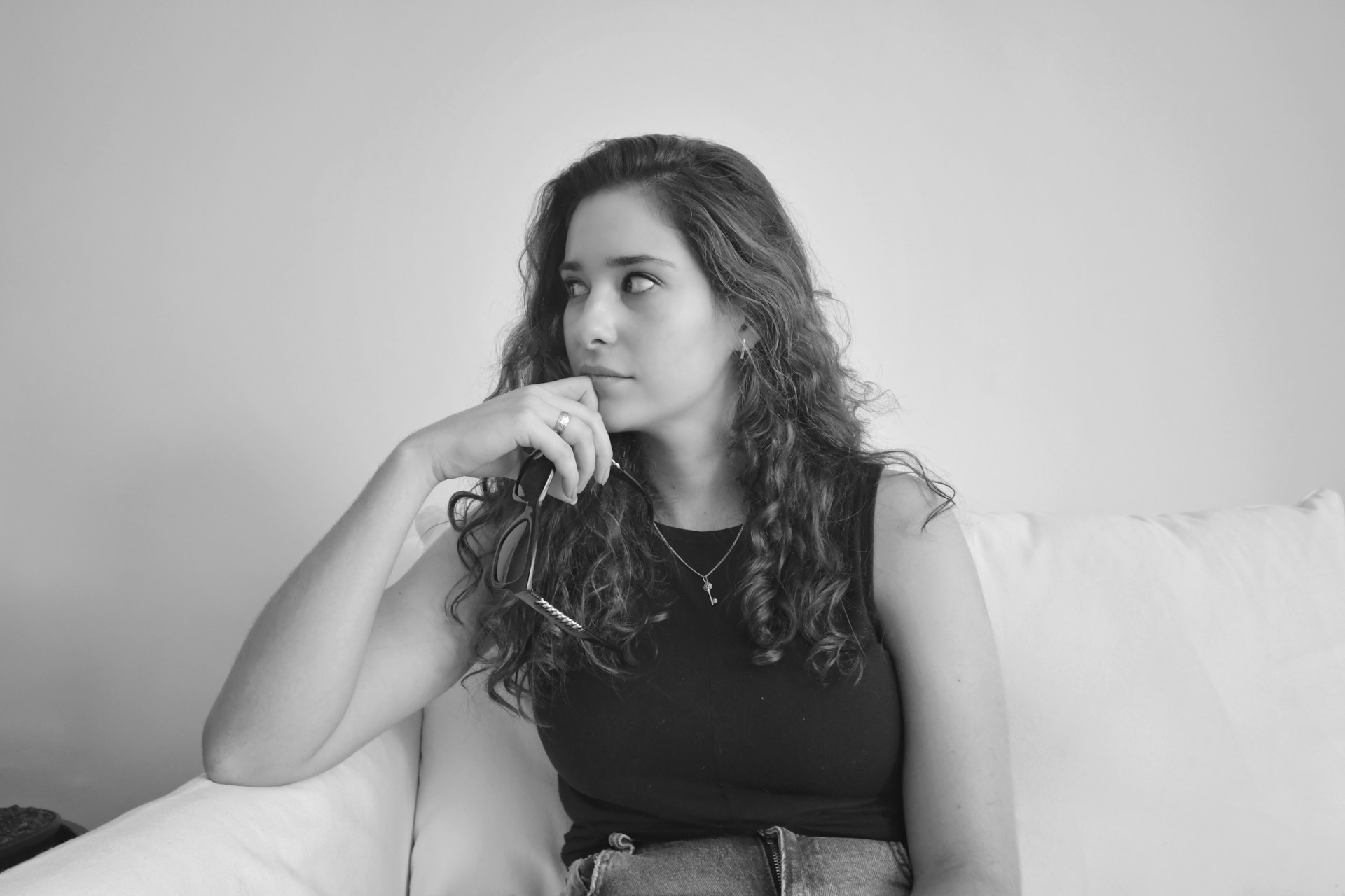 A thoughtful woman | Source: Unsplash