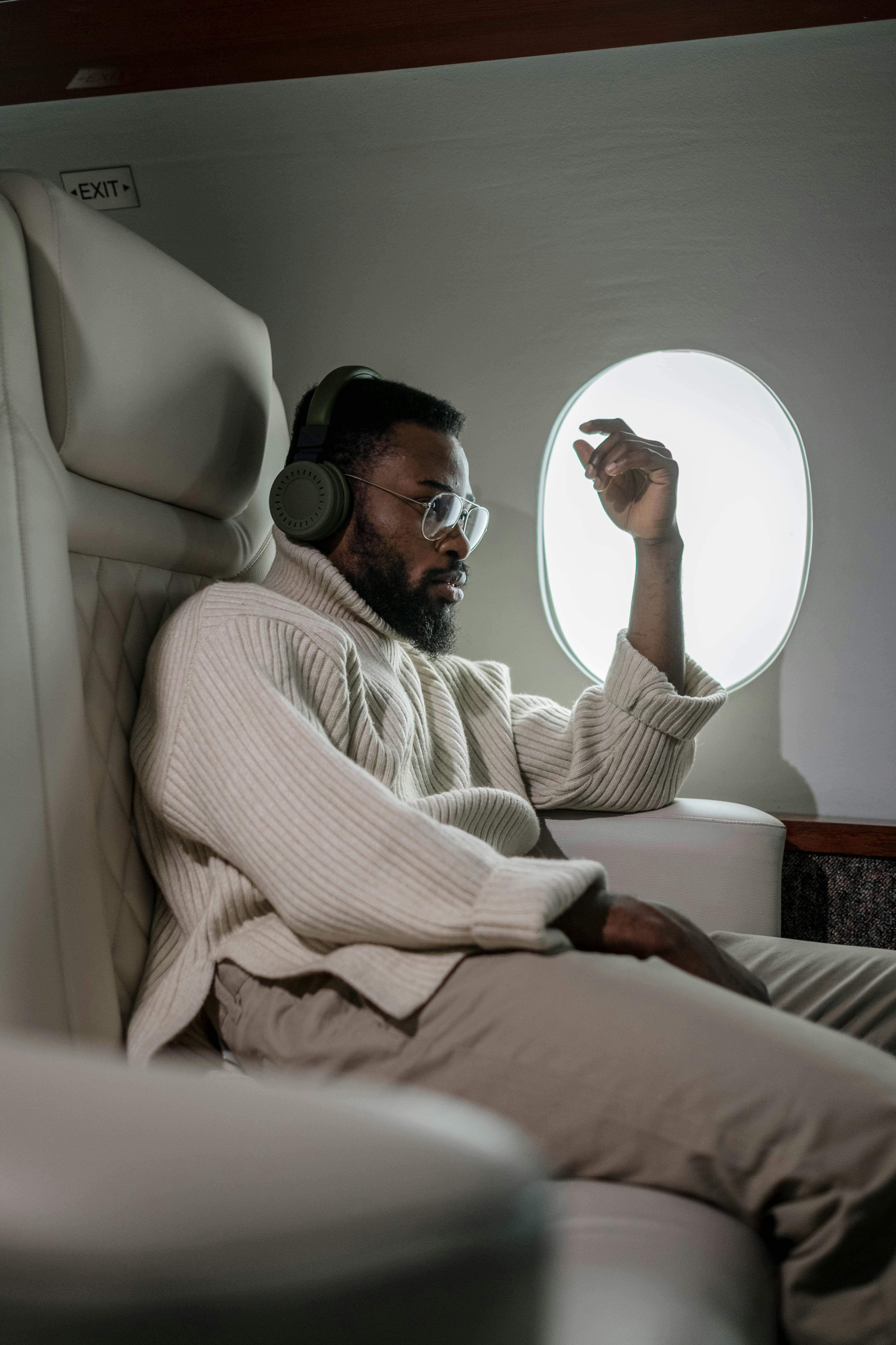 Man inside a plane | Source: Pexels