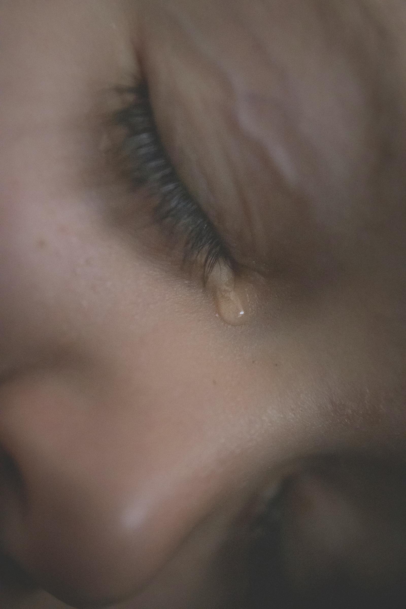 A close-up of a girl's face as she cries | Source: Unsplash