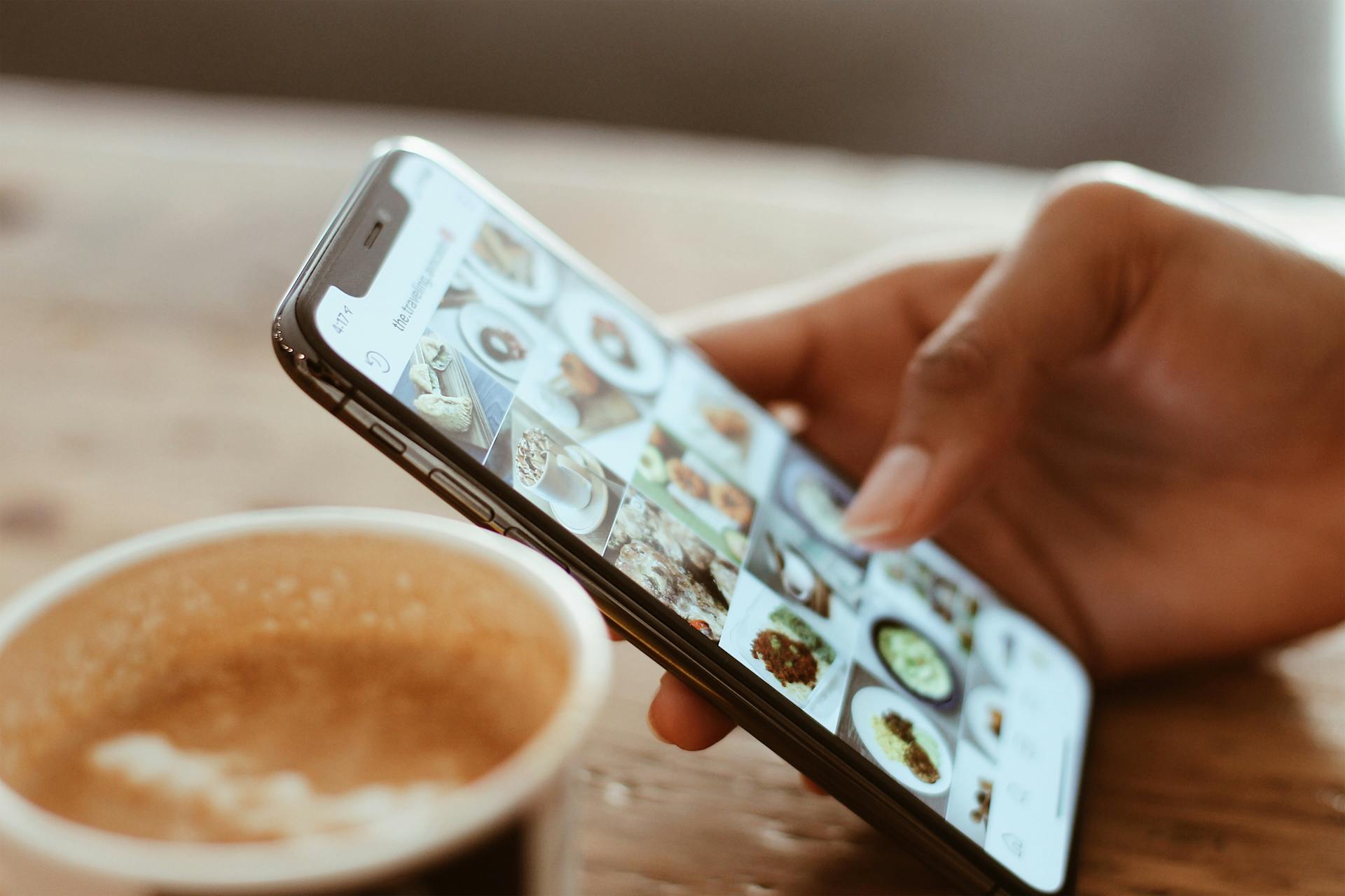 A person holding a phone | Source: Pexels