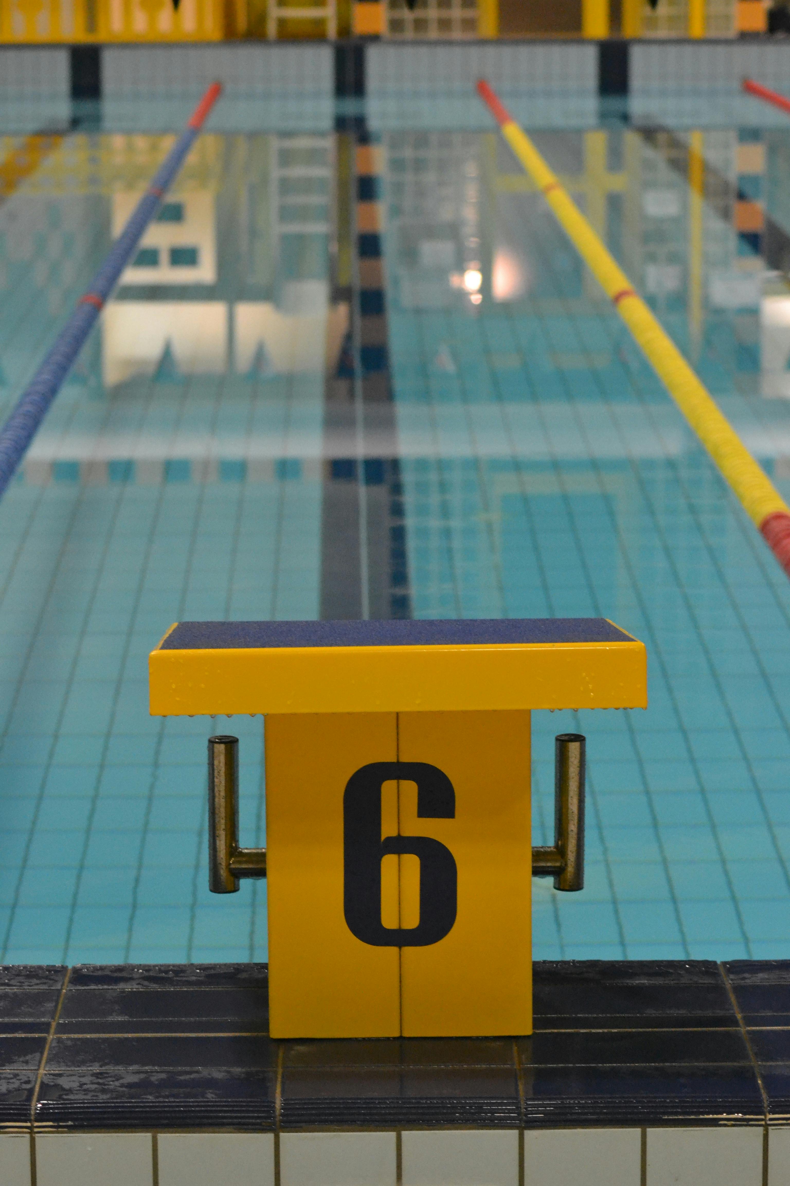 An indoor swimming pool | Source: Pexels