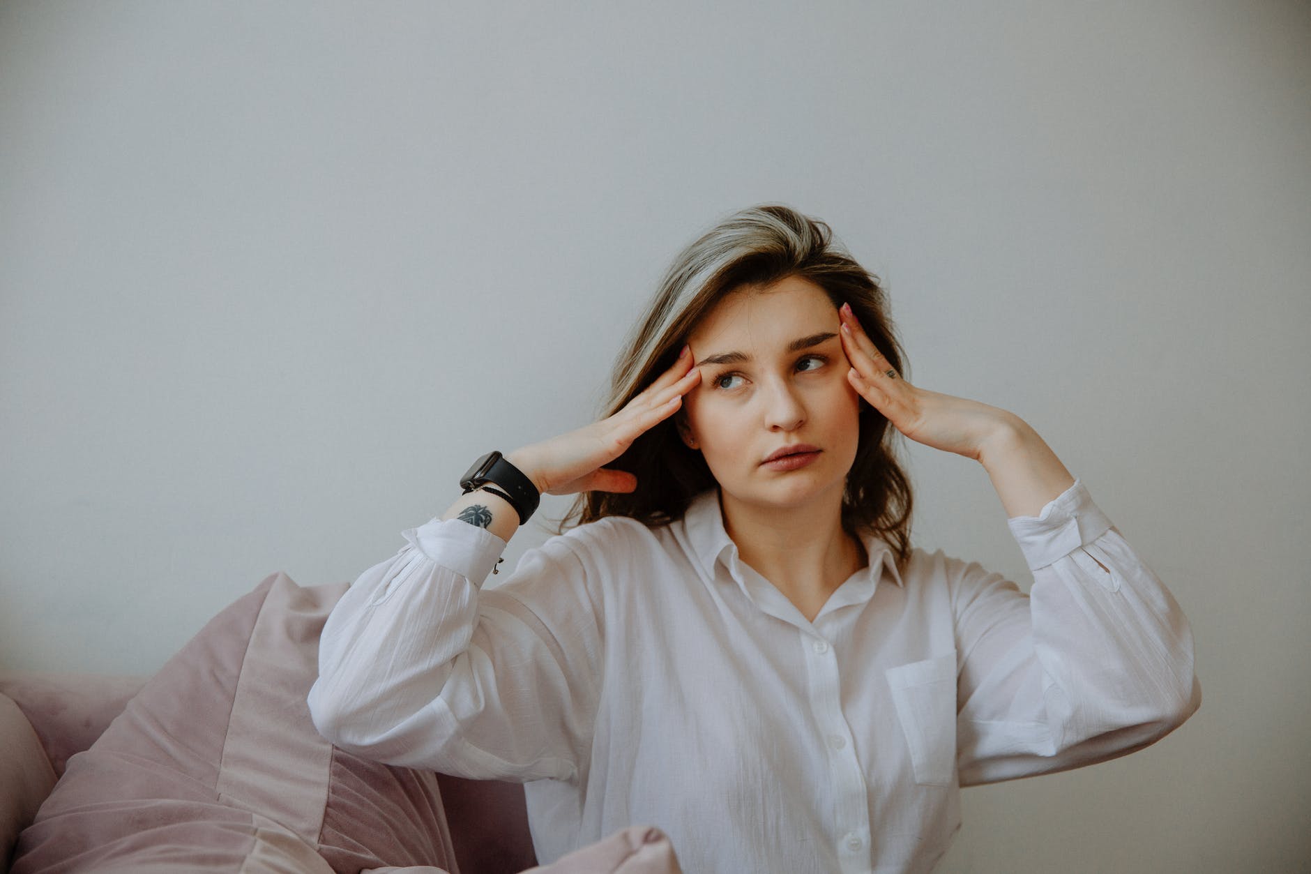 Anne wanted to know why her father had kept Fiona away. | Source: Pexels