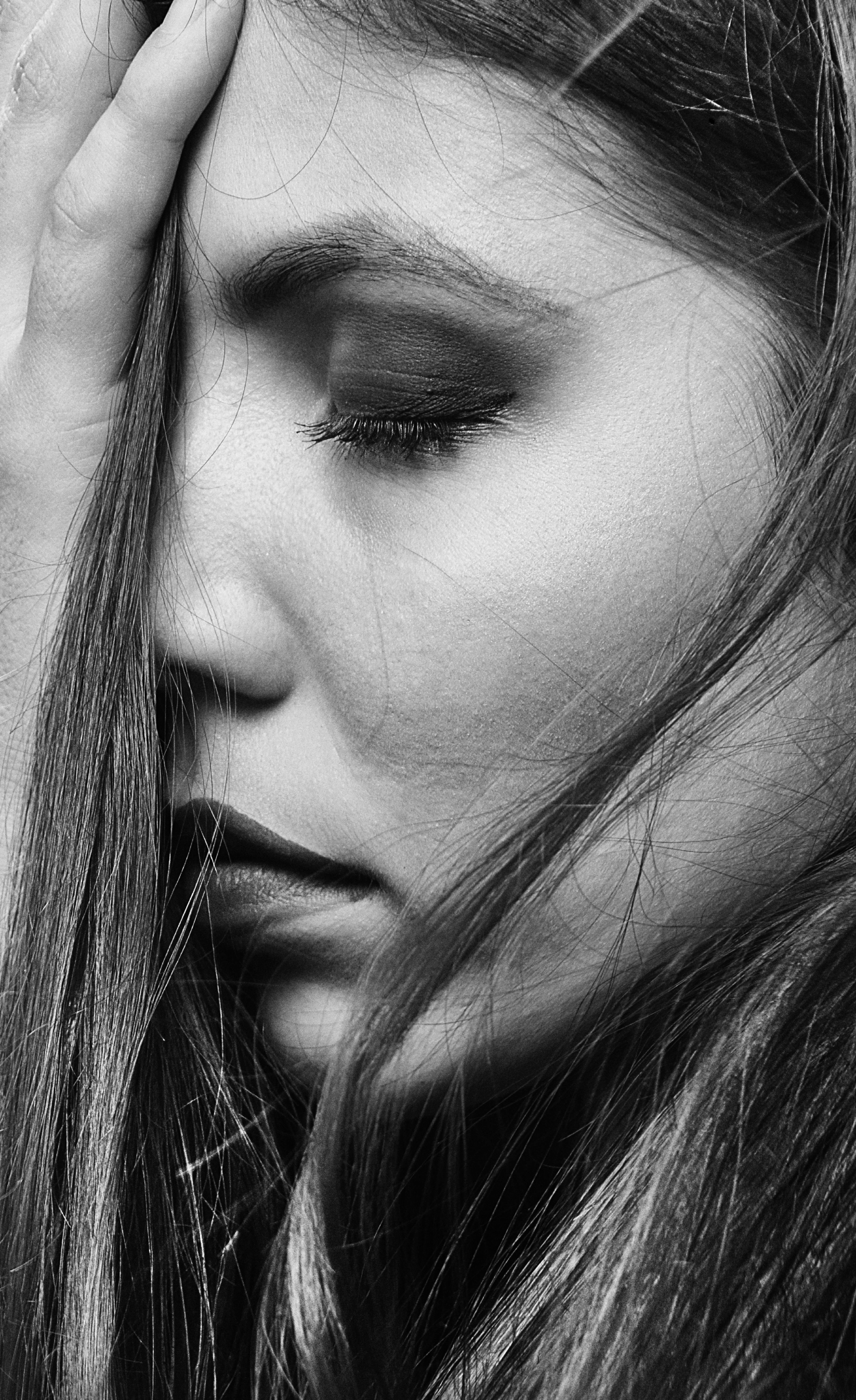 A distressed woman | Source: Pexels
