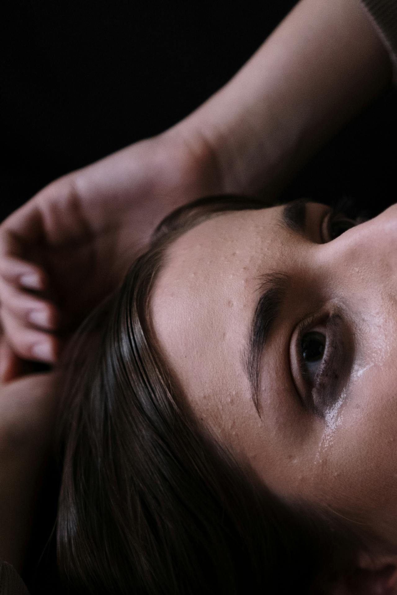 A woman crying | Source: Pexels