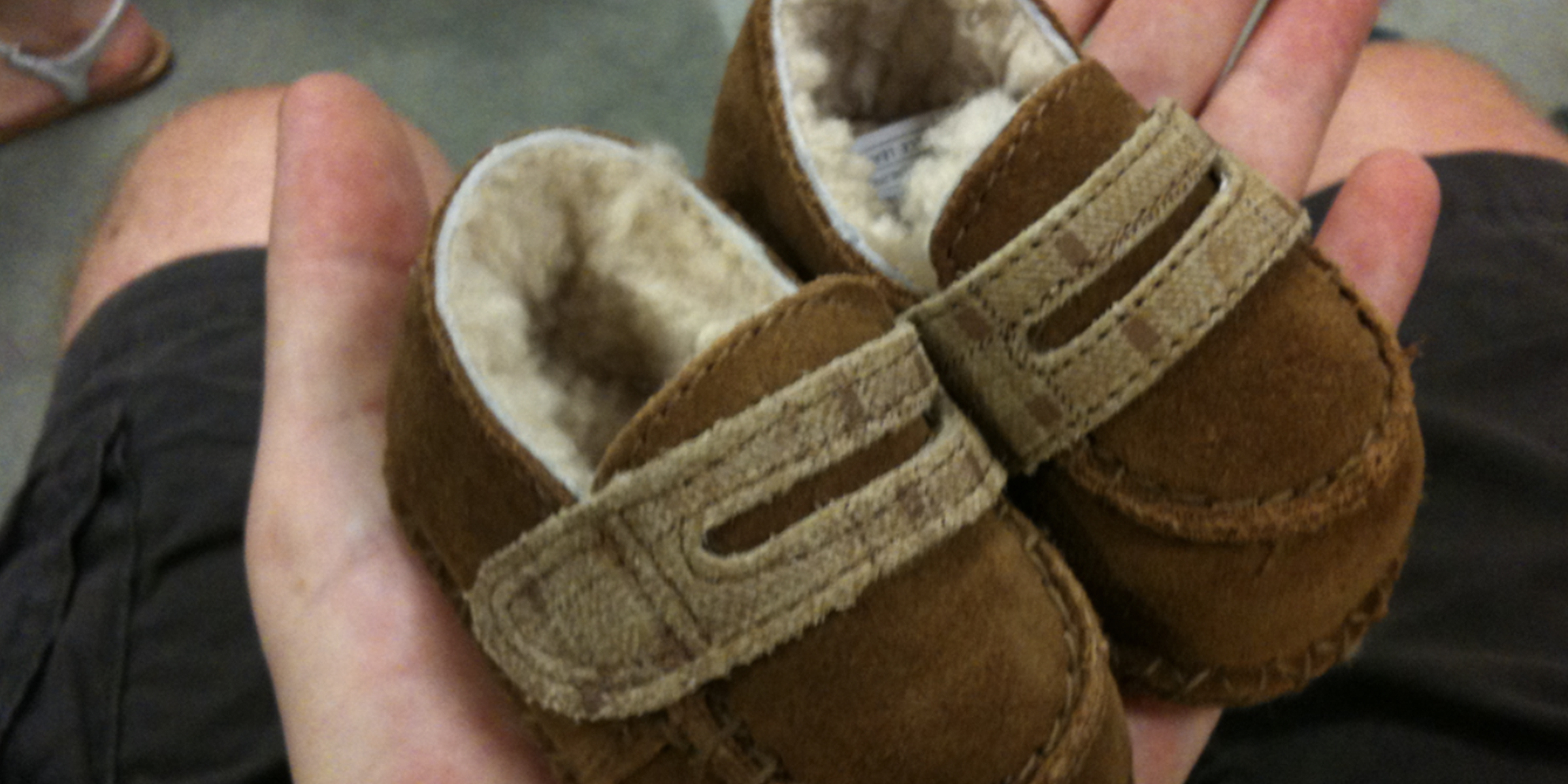 A pair of baby shoes | Source: Flickr