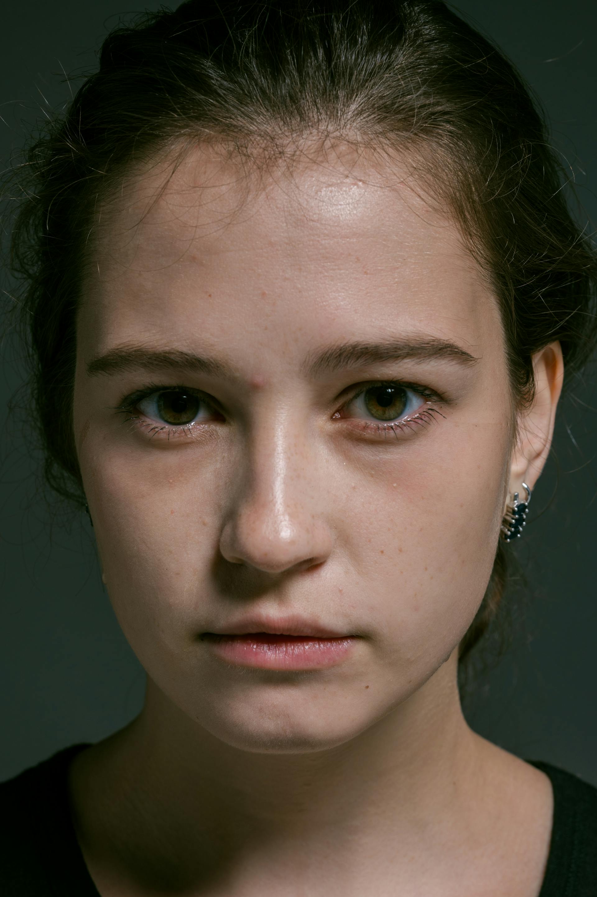 A woman with a grim expression | Source: Pexels
