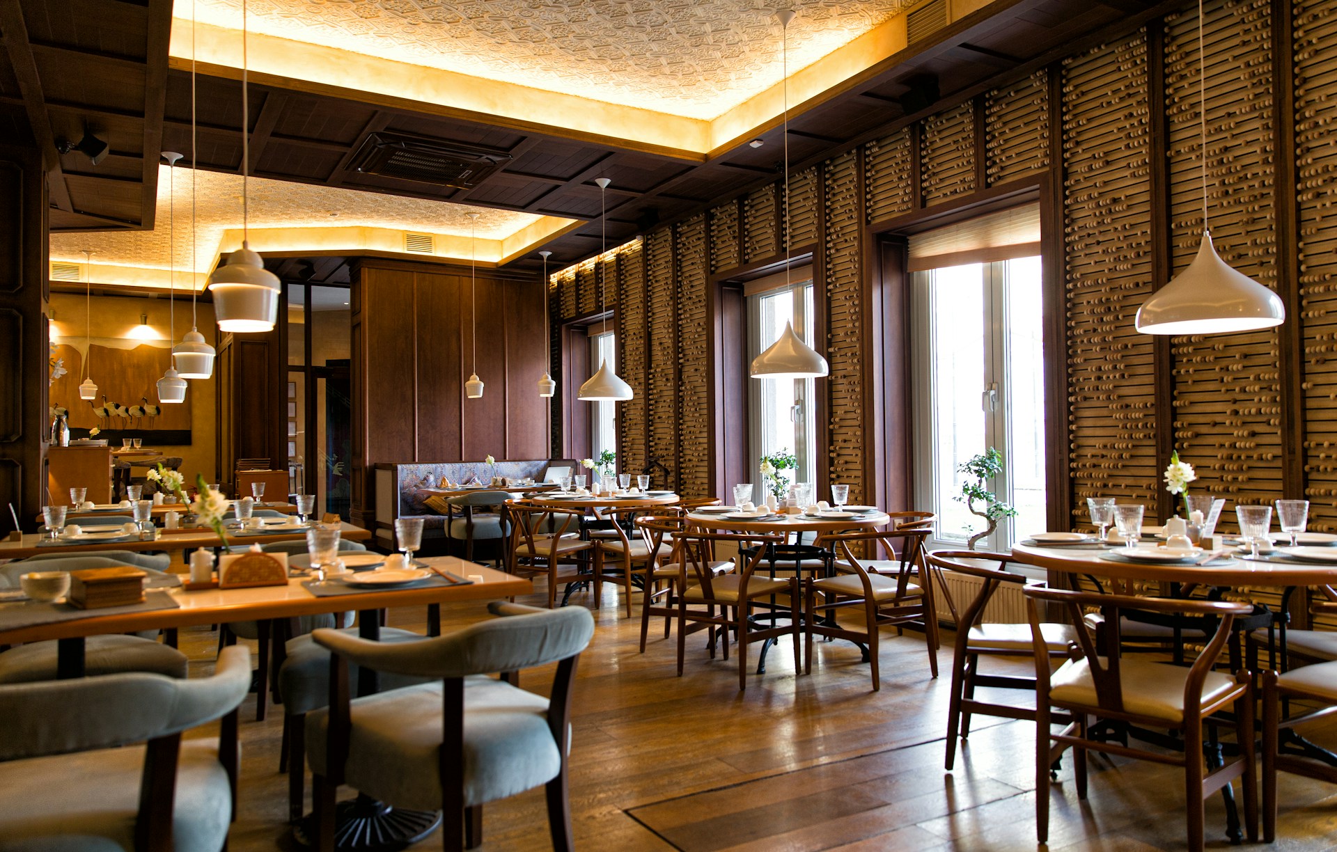 The interior of a restaurant | Source: Pexels