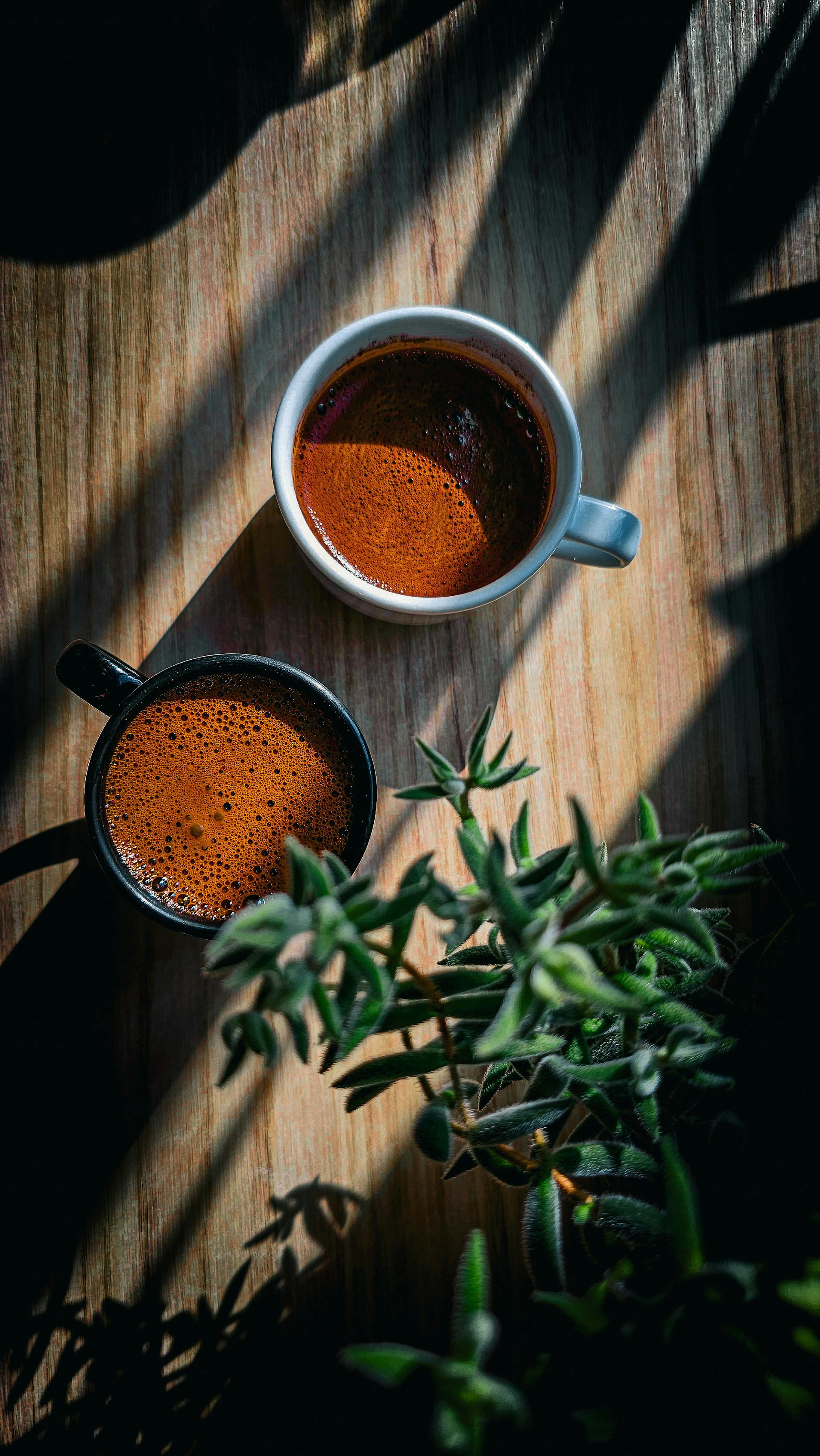 Coffee mugs on a table | Source: Pexels