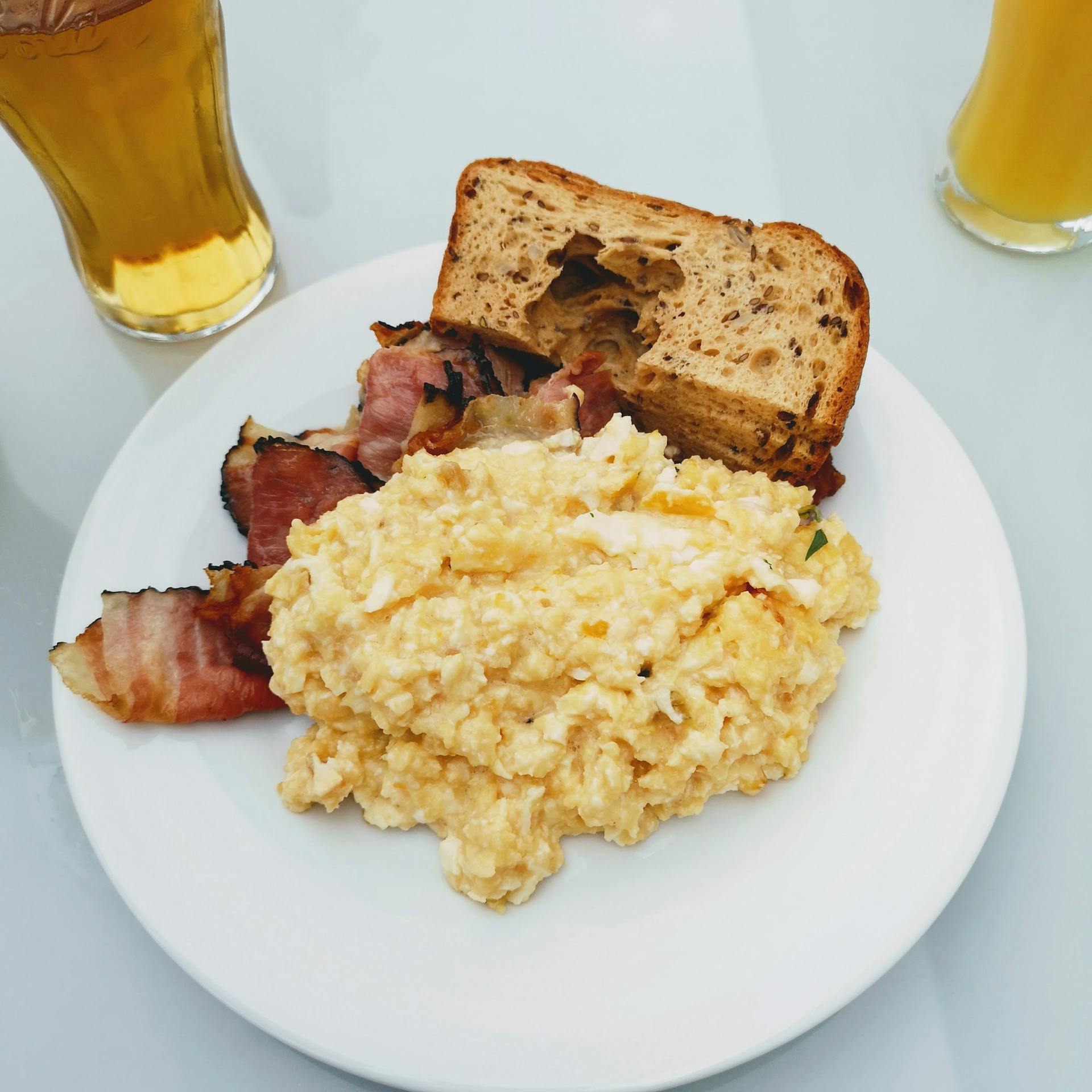 Food on a plate | Source: Pexels