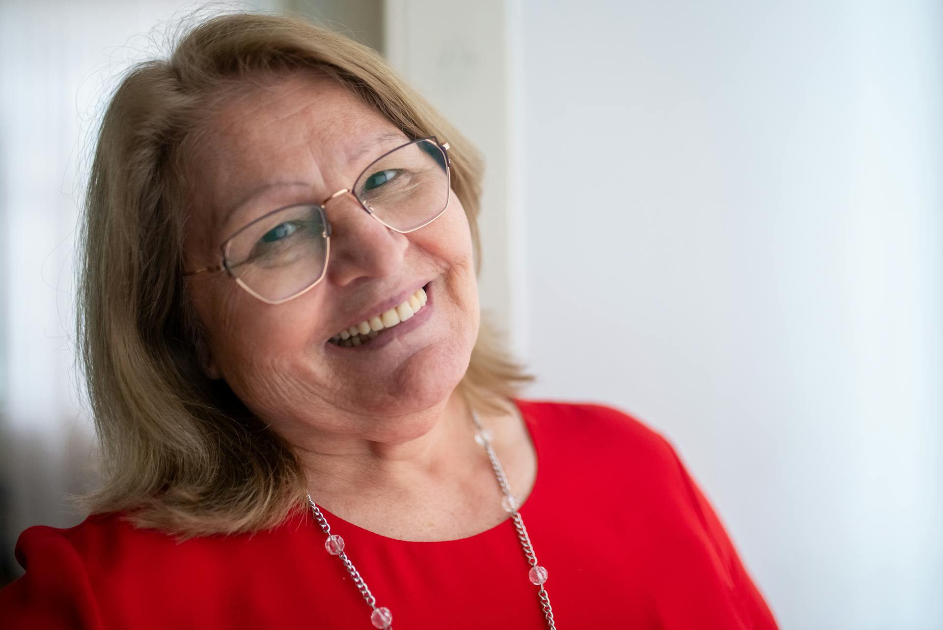 A smiling woman | Source: Pexels