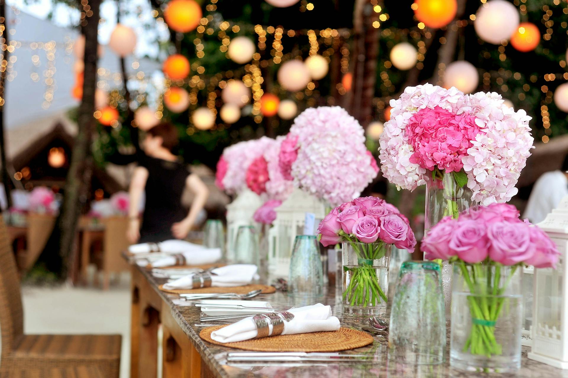 Flower arrangements | Source: Pexels