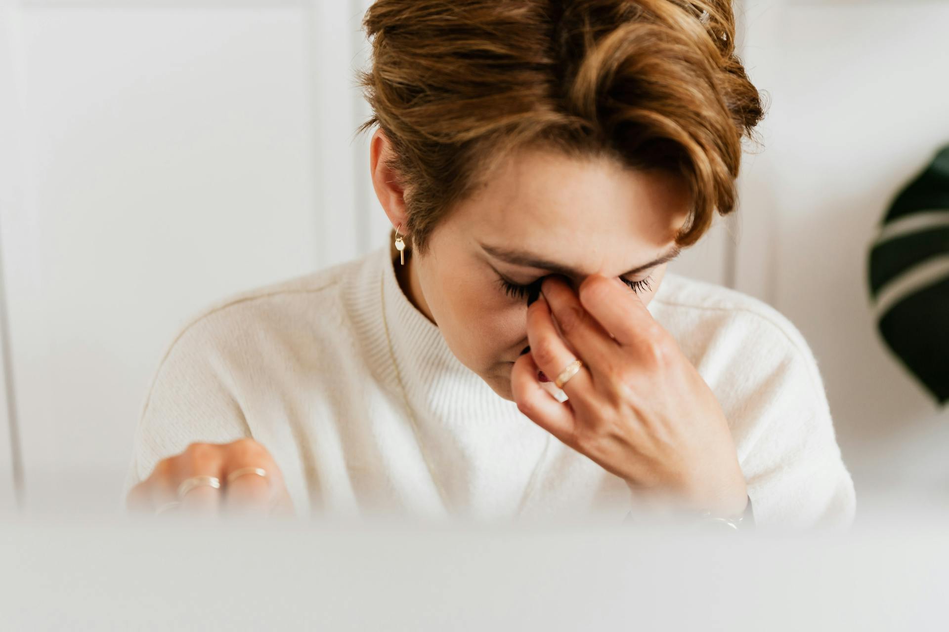 A tensed woman | Source: Pexels