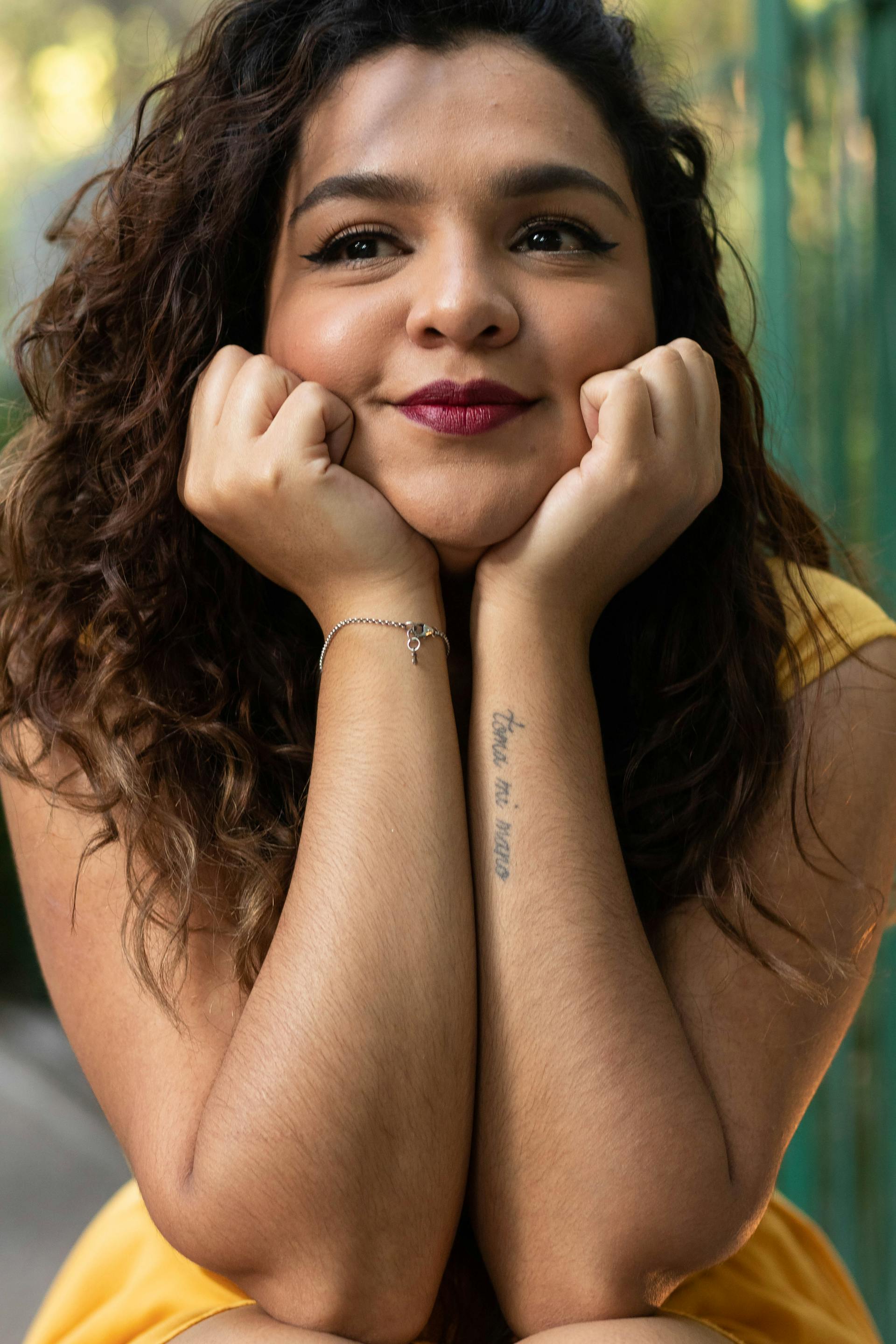 A smug and thoughtful woman | Source: Pexels