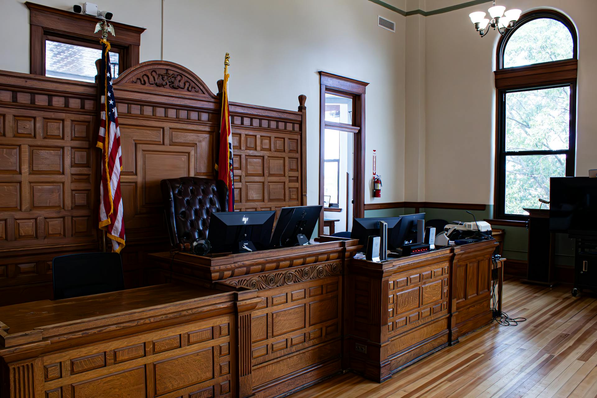 The interior of a courtroom | Source: Pexels