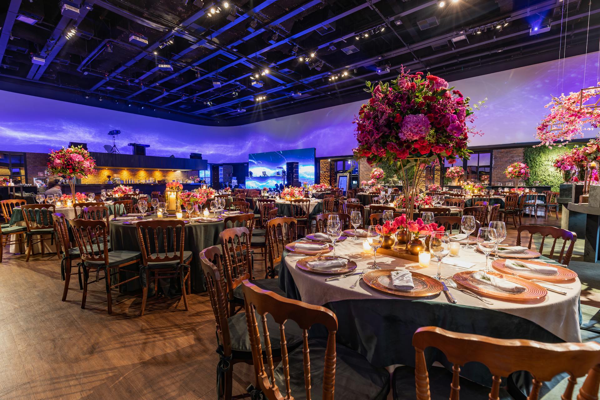Grand dinner at a luxury restaurant | Source: Pexels