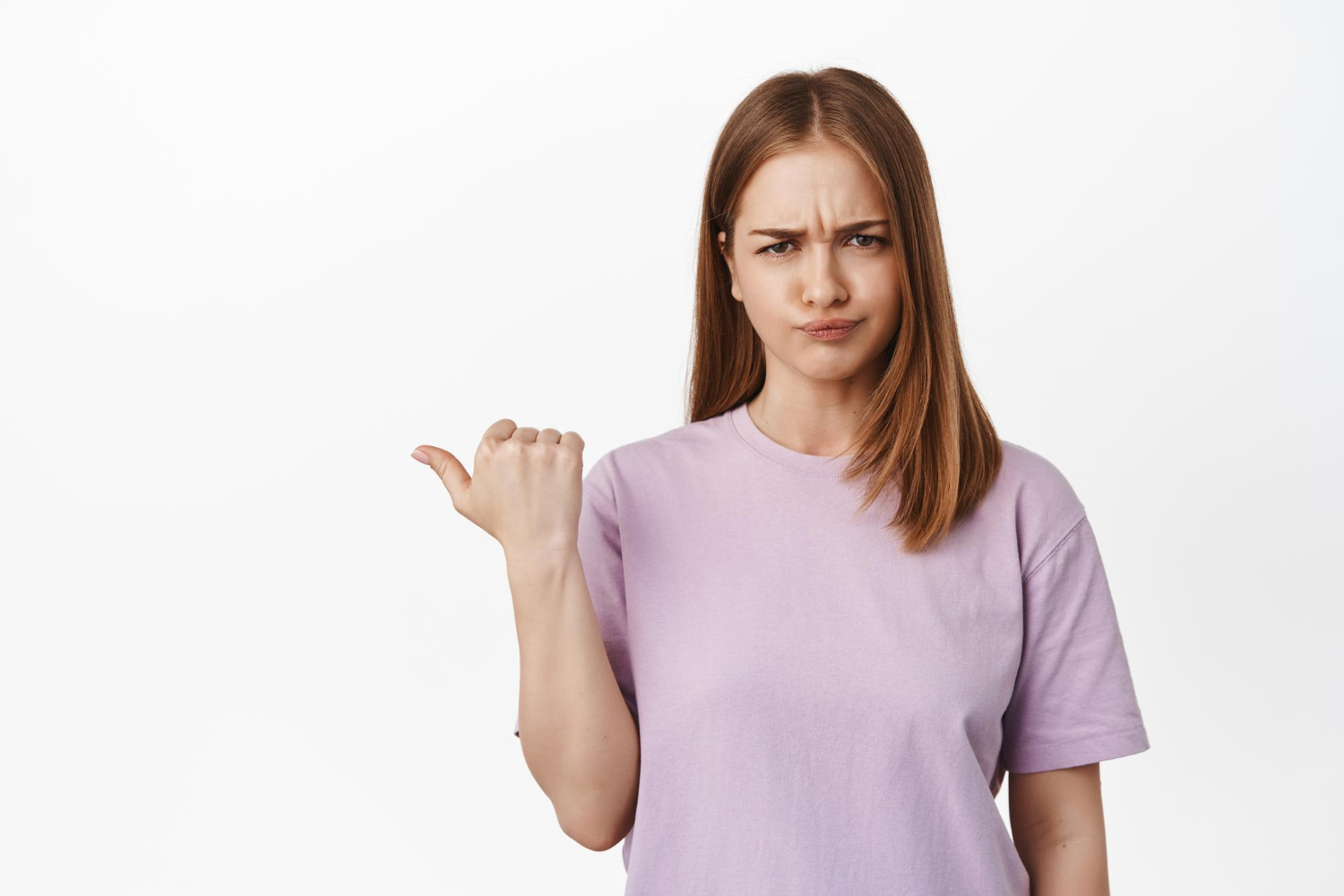 Disappointed woman complaining | Source: Freepik