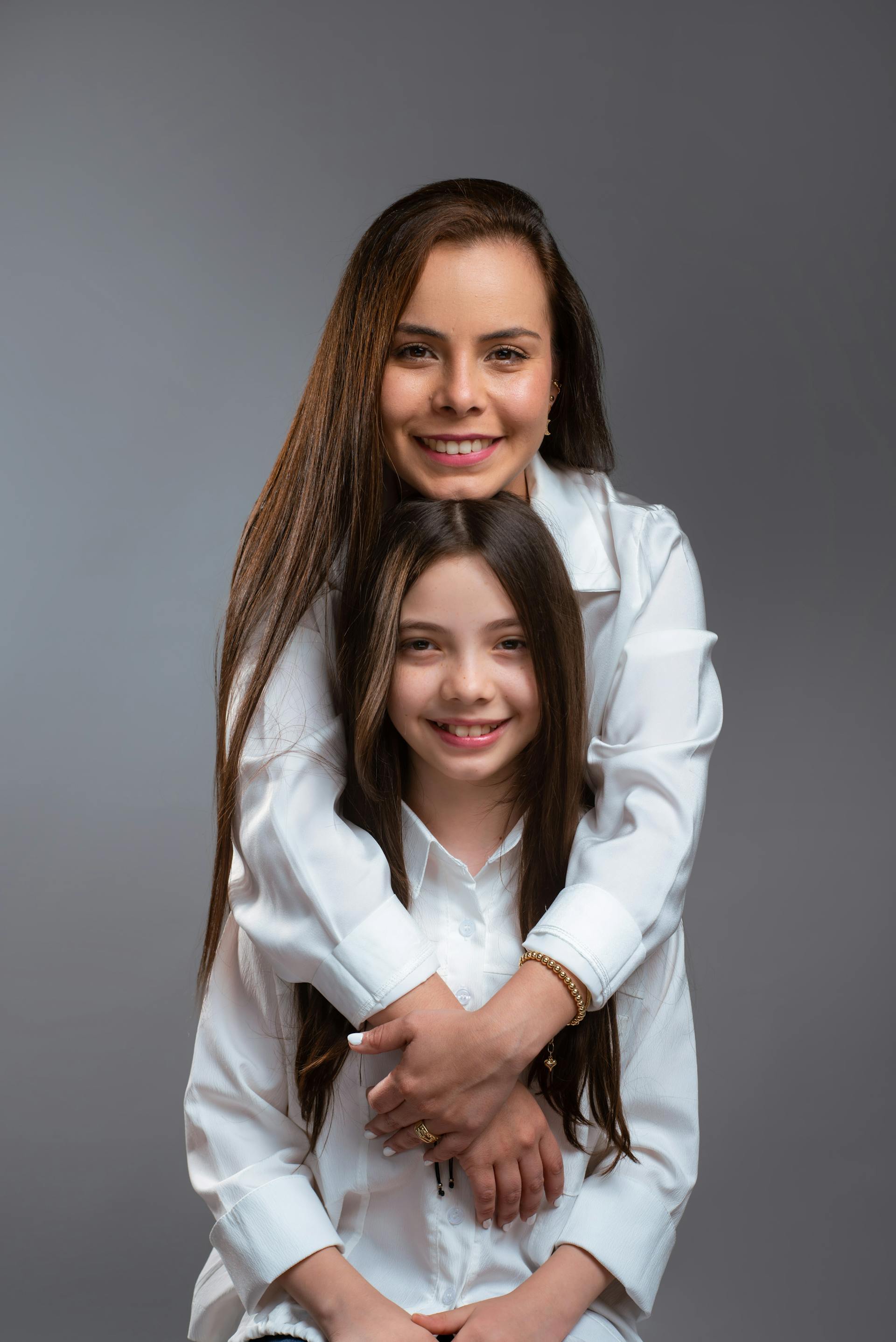 A happy mother and daughter | Source: Pexels