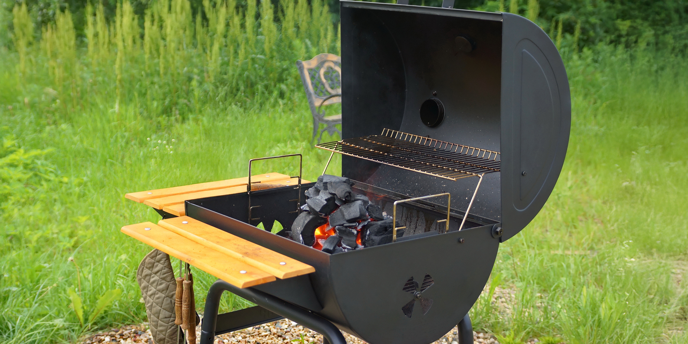 A barbecue grill | Source: Shutterstock