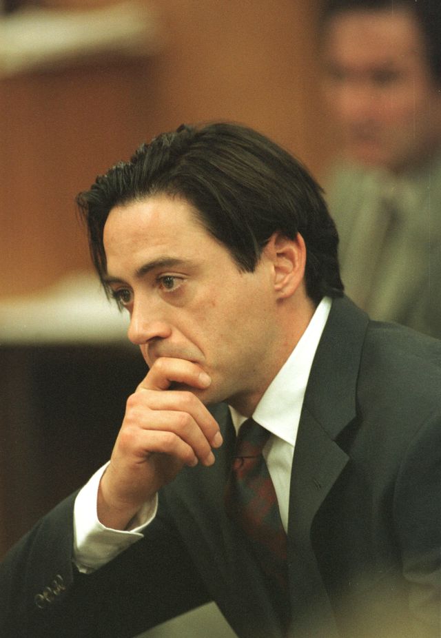 Robert Downey Jr. inside a Malibu courtroom on December 8, 1997 in Malibu, California. | Source: Getty Images