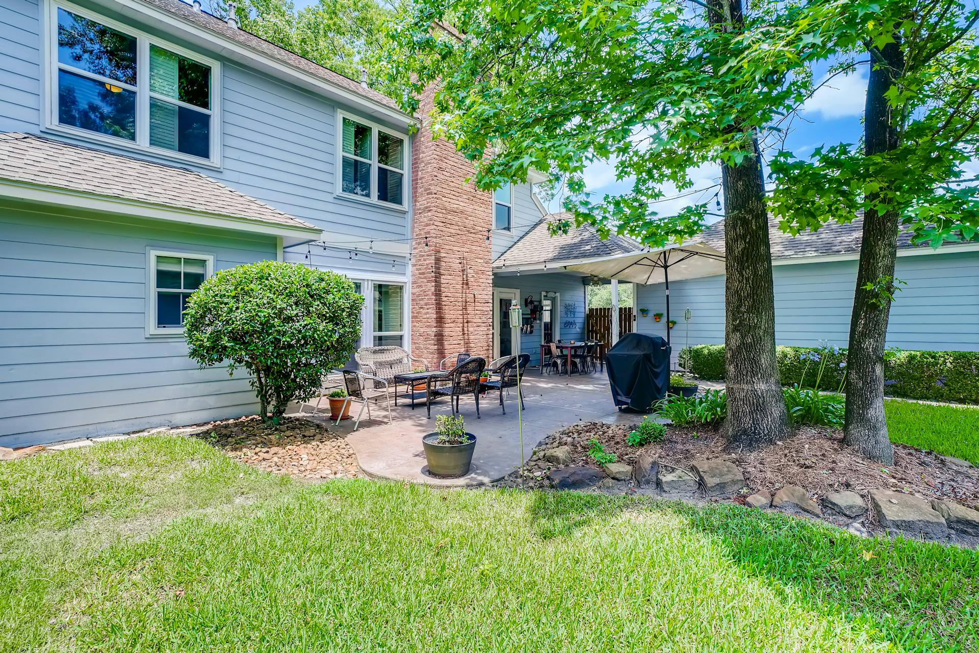 The backyard of a house | Source: Pexels