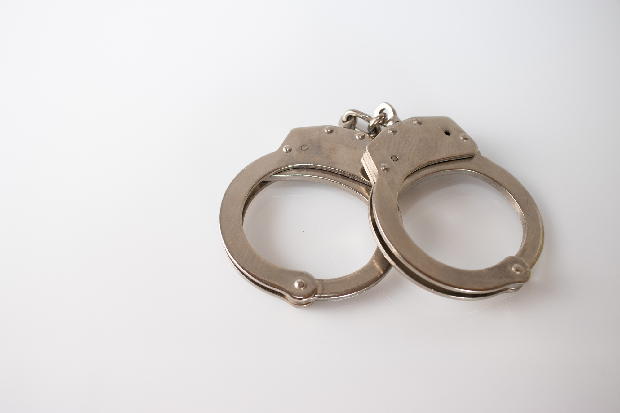 Handcuffs | Source: Freepik