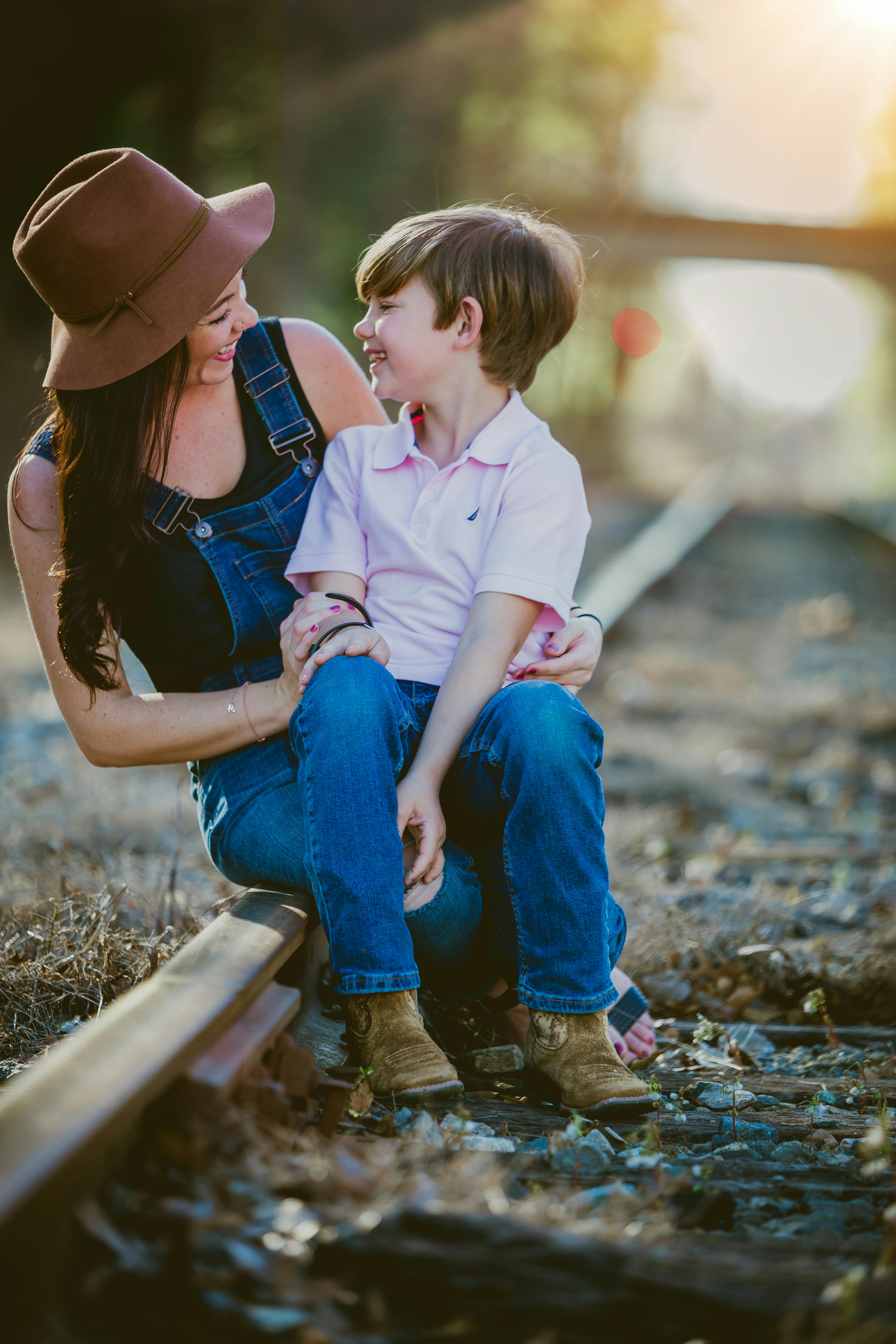A mother and her son | Source: Pexels