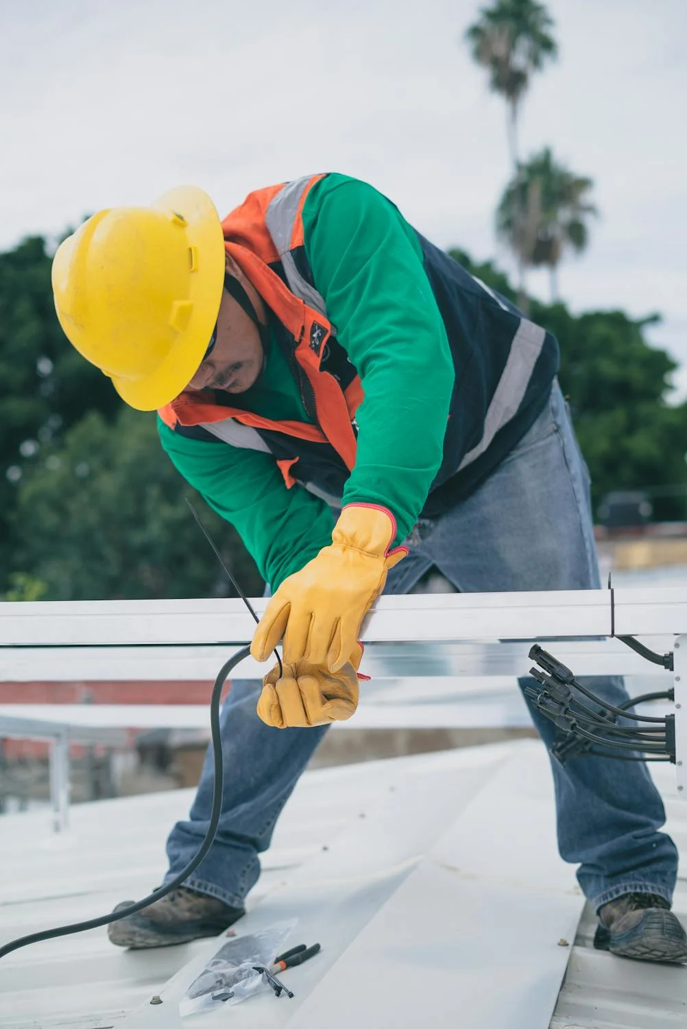 A man working on a construction | Source: Pexels